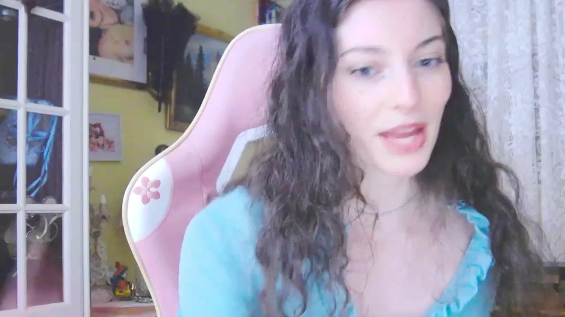 Gallery image thumbnail from viola__'s myfreecams stream on, 03/08/2024, 17:01 image 7 of 20