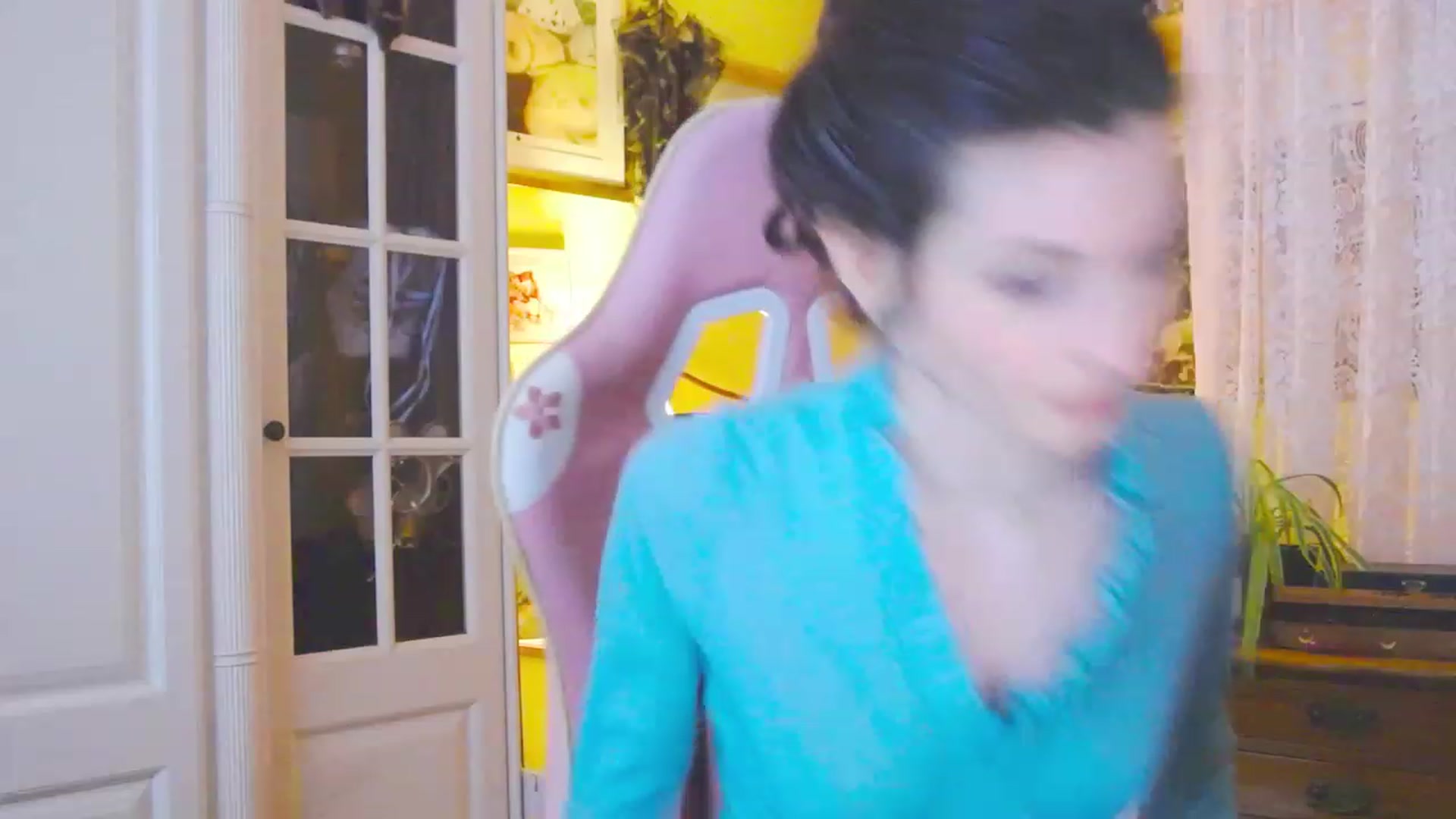 Gallery image thumbnail from viola__'s myfreecams stream on, 03/08/2024, 17:33 image 10 of 20