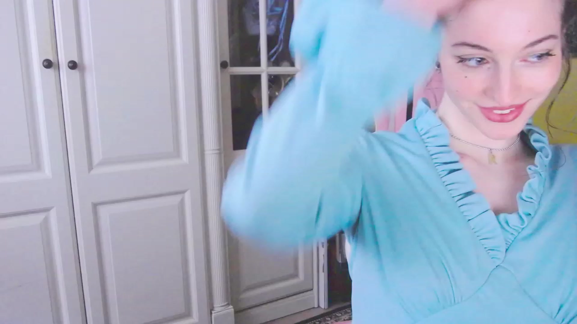 Gallery image thumbnail from viola__'s myfreecams stream on, 03/08/2024, 17:33 image 1 of 20
