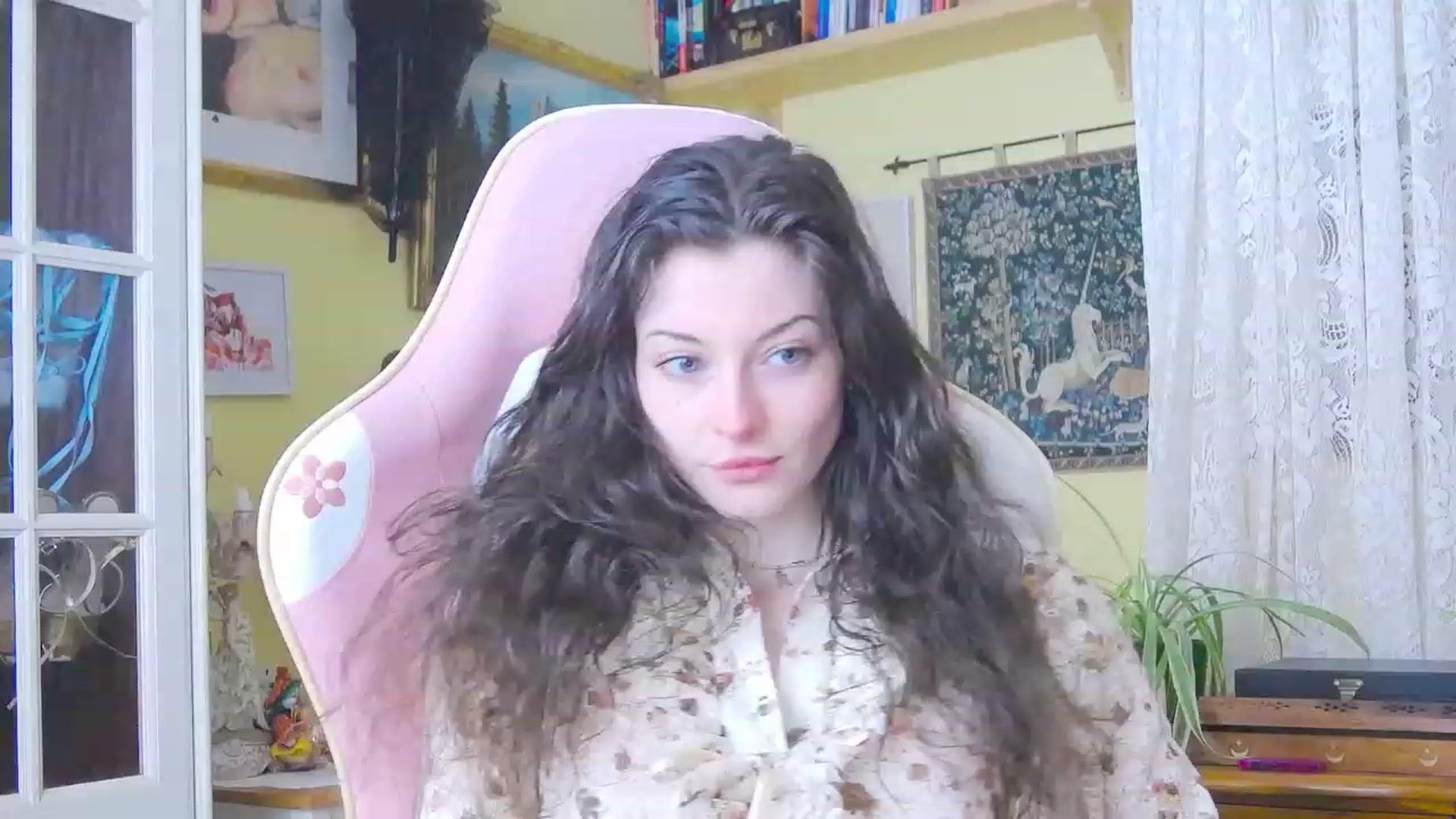 Gallery image thumbnail from viola__'s myfreecams stream on, 03/14/2024, 16:12 image 16 of 20