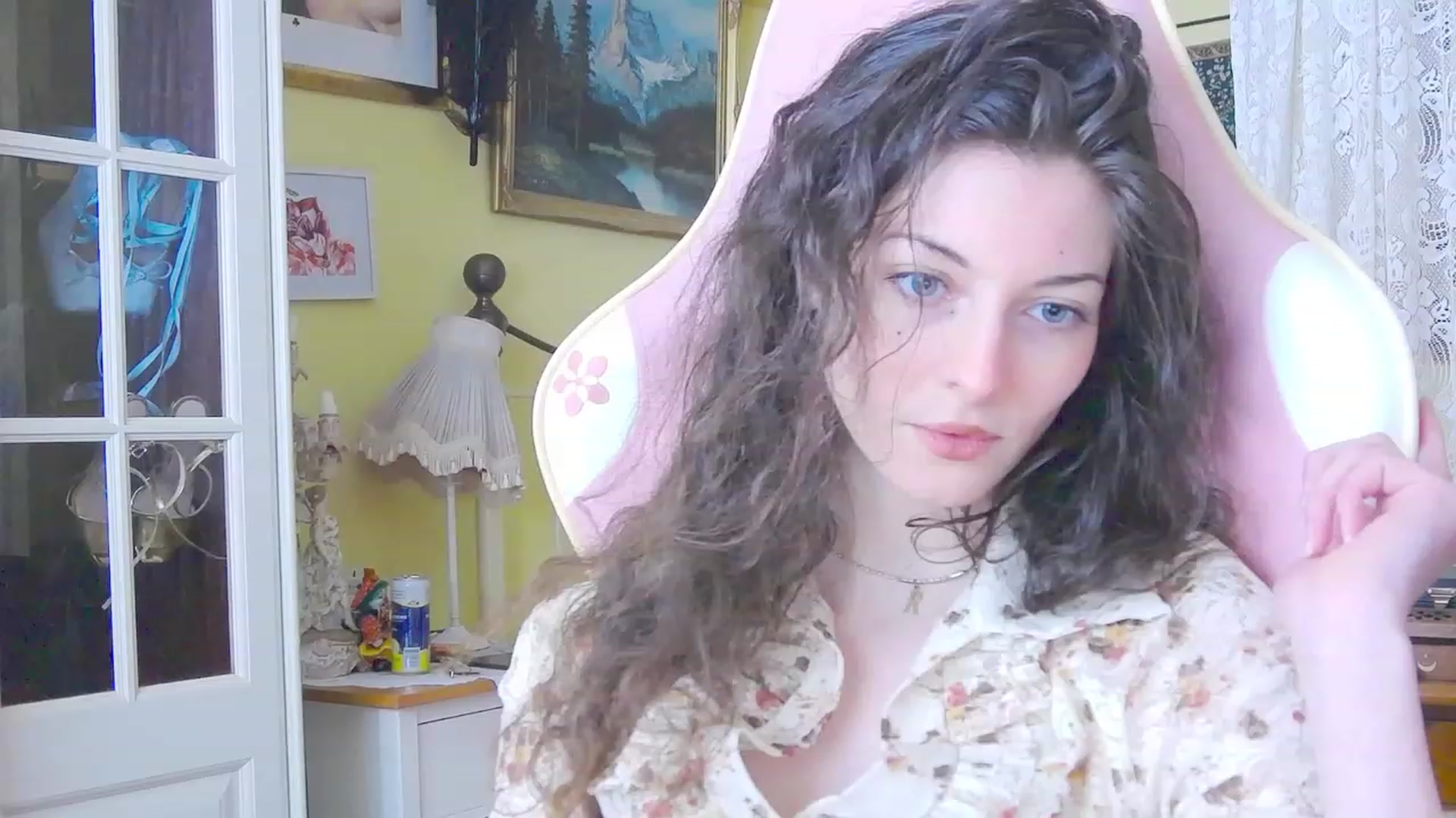 Gallery image thumbnail from viola__'s myfreecams stream on, 03/14/2024, 16:12 image 7 of 20