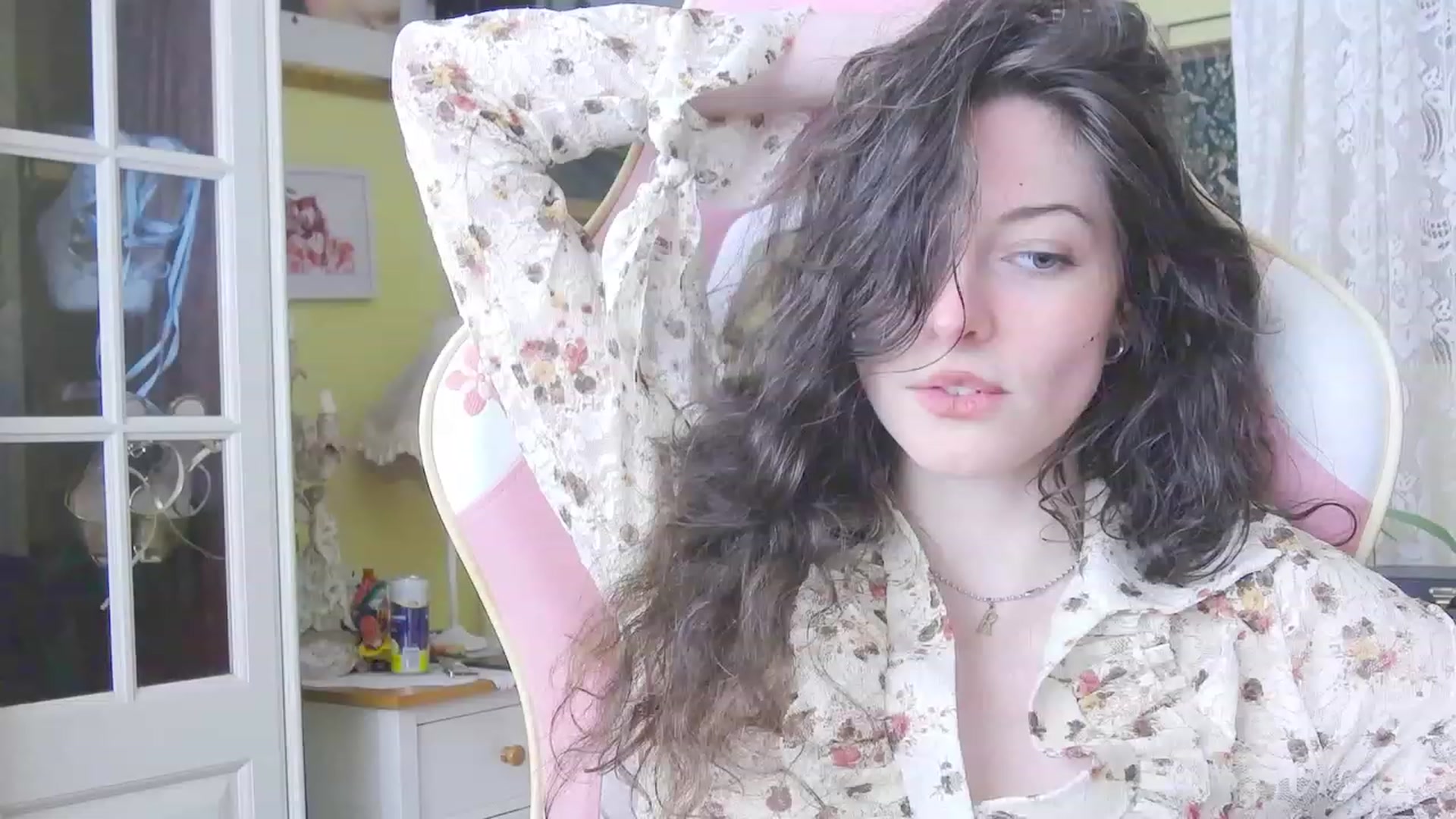 Gallery image thumbnail from viola__'s myfreecams stream on, 03/14/2024, 16:12 image 2 of 20