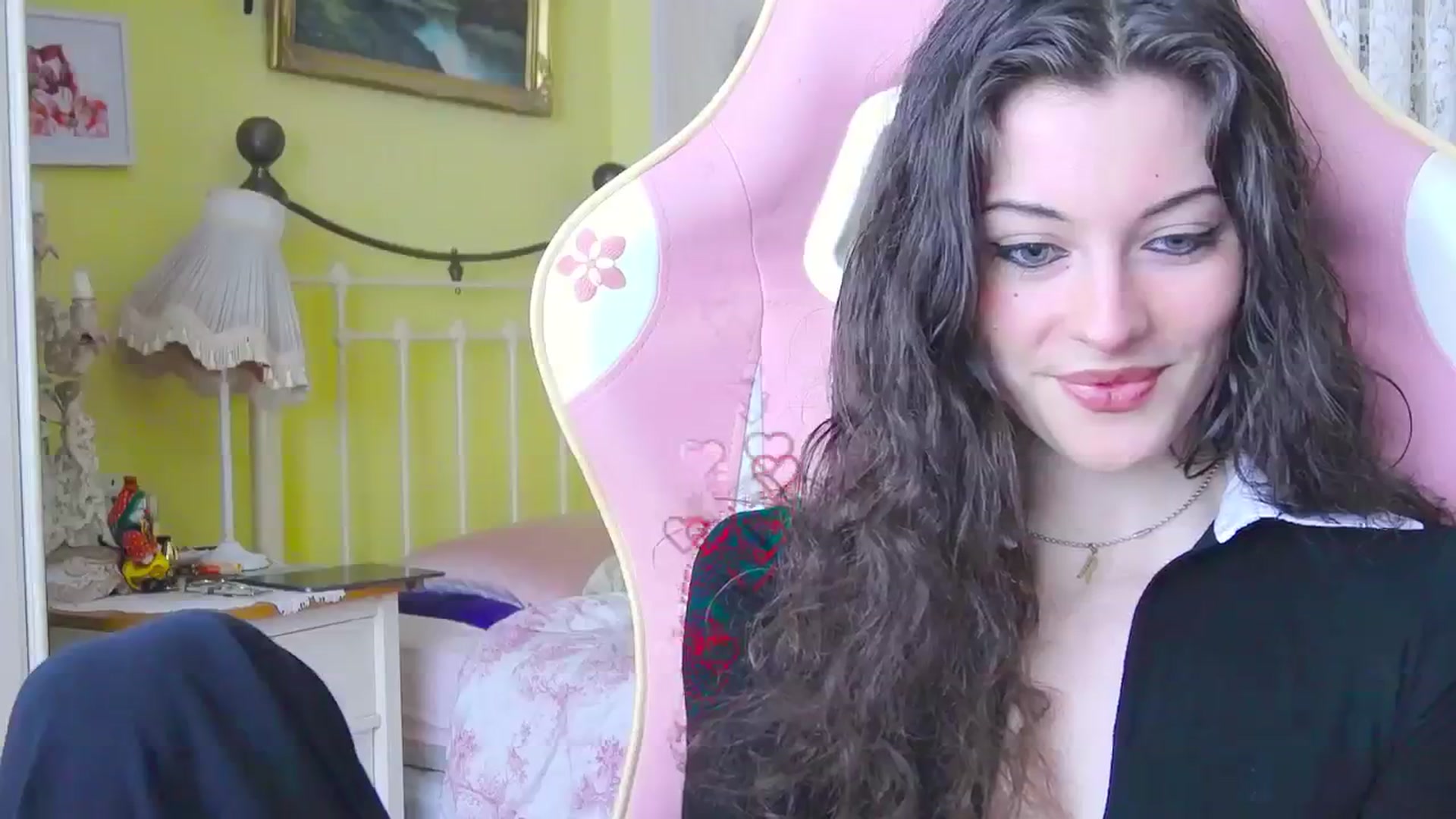 Gallery image thumbnail from viola__'s myfreecams stream on, 03/15/2024, 13:52 image 19 of 20