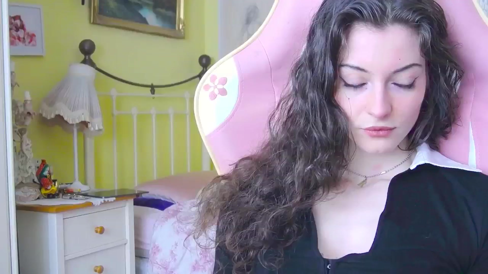 Gallery image thumbnail from viola__'s myfreecams stream on, 03/15/2024, 13:52 image 10 of 20