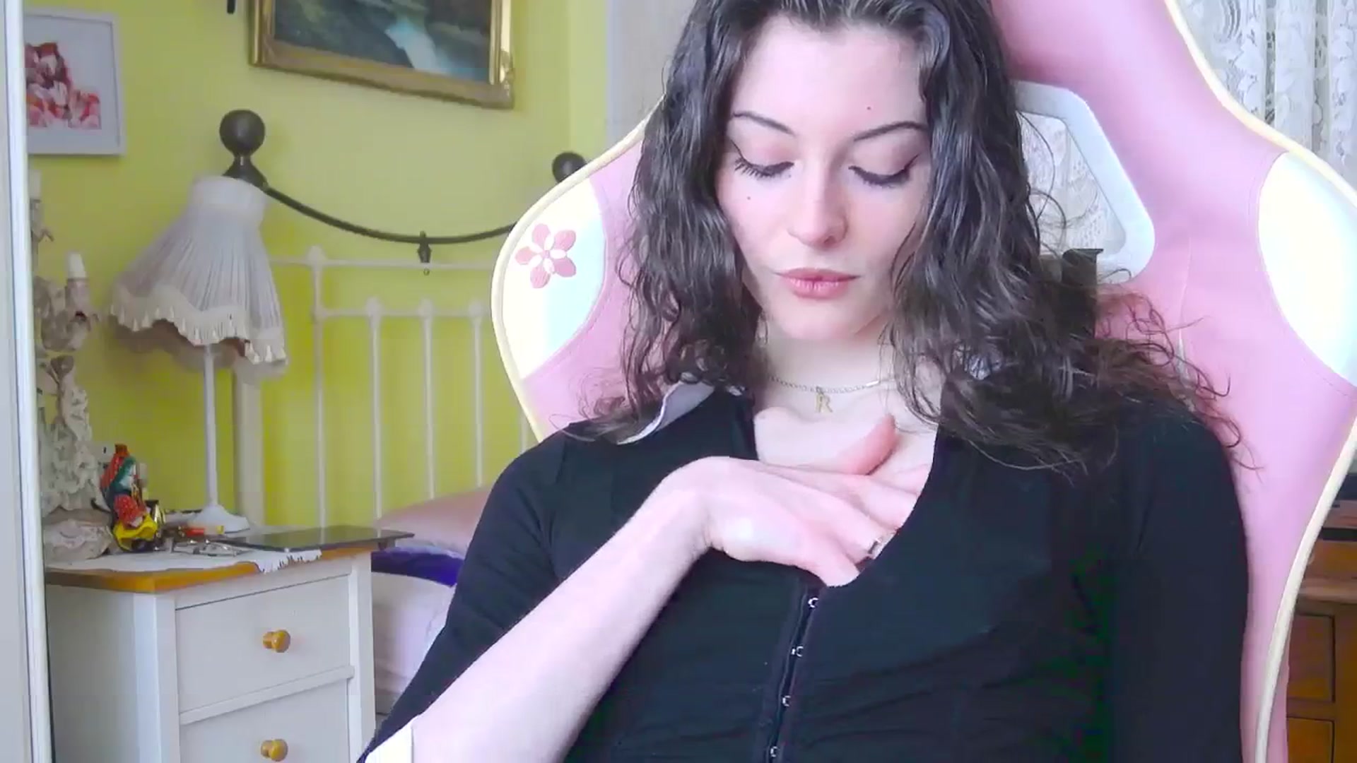Gallery image thumbnail from viola__'s myfreecams stream on, 03/15/2024, 13:52 image 7 of 20
