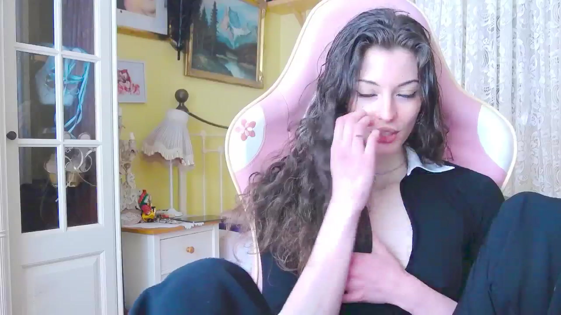 Gallery image thumbnail from viola__'s myfreecams stream on, 03/15/2024, 15:34 image 20 of 20