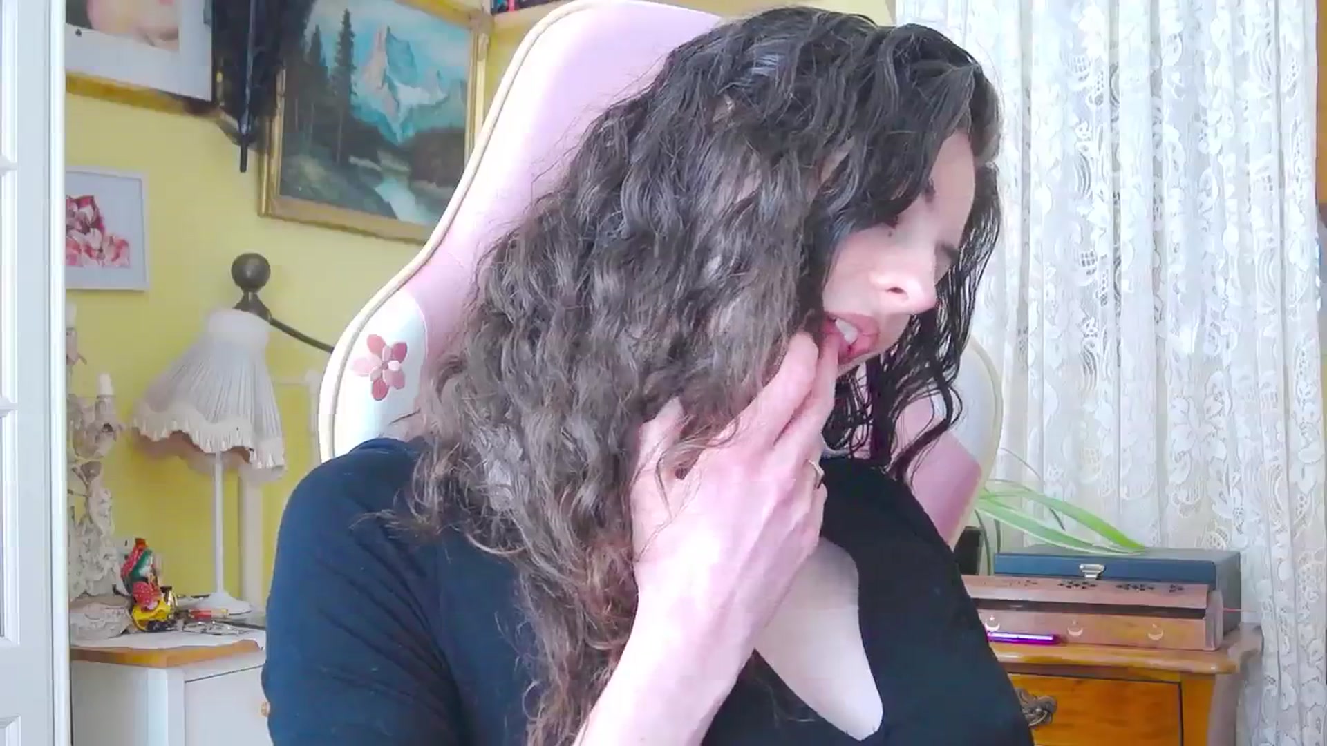 Gallery image thumbnail from viola__'s myfreecams stream on, 03/15/2024, 15:34 image 9 of 20