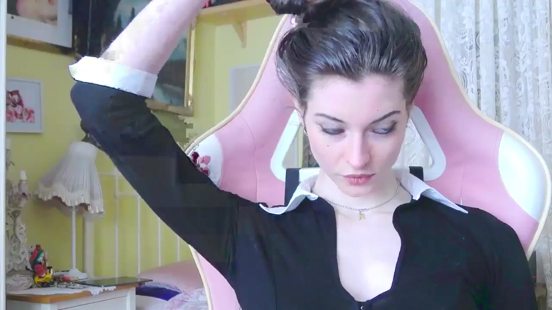 Gallery image thumbnail from viola__'s myfreecams stream on, 03/15/2024, 15:34 image 6 of 20