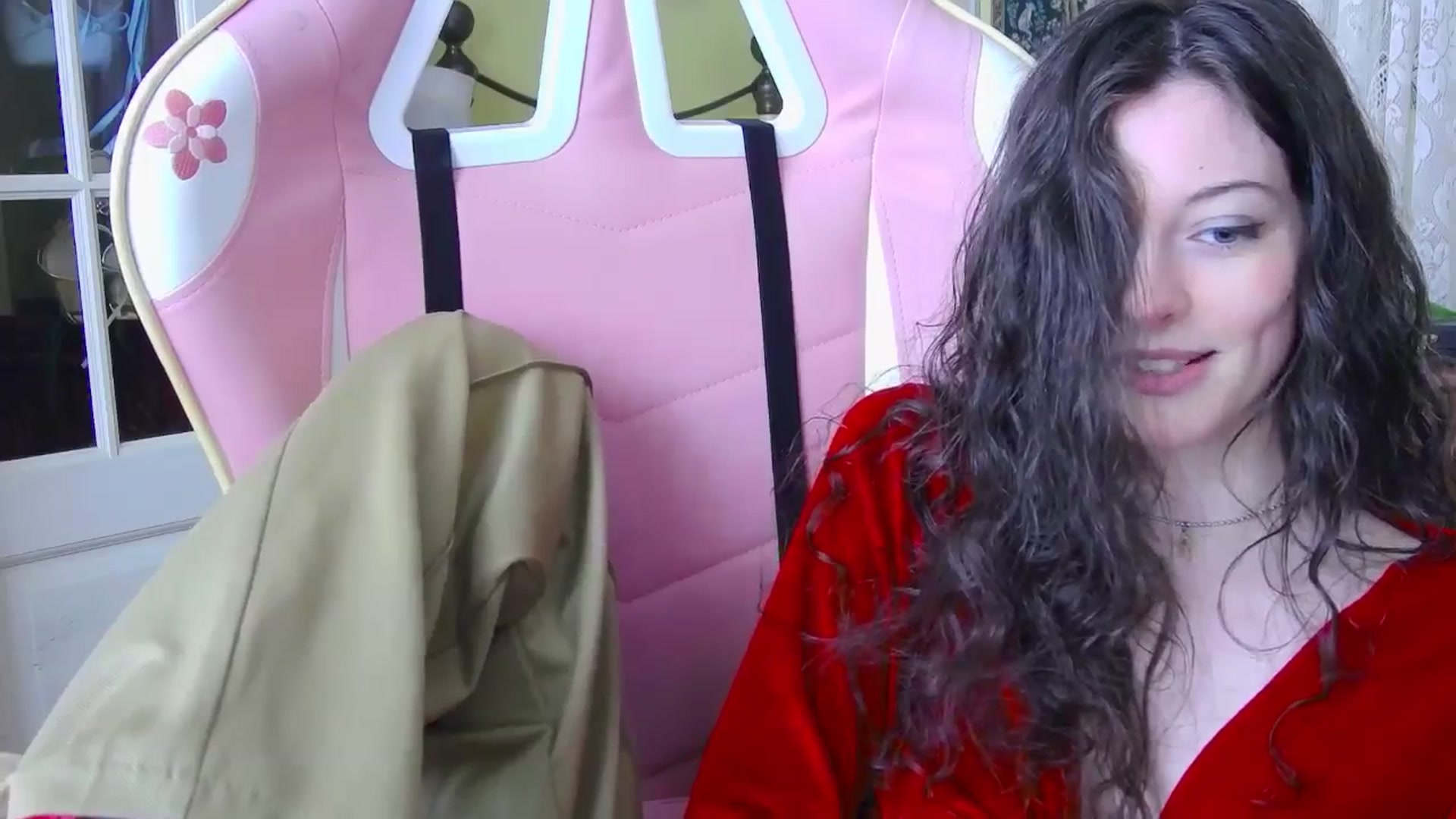 Gallery image thumbnail from viola__'s myfreecams stream on, 03/28/2024, 15:14 image 10 of 20