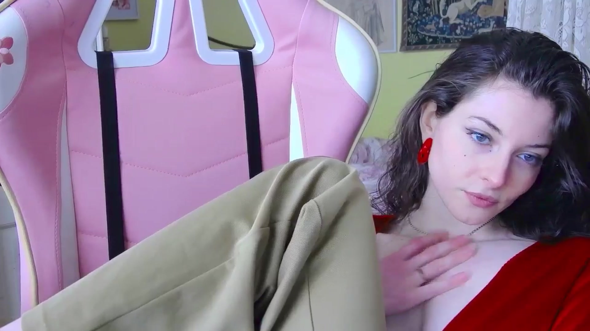 Gallery image thumbnail from viola__'s myfreecams stream on, 03/28/2024, 15:14 image 14 of 20