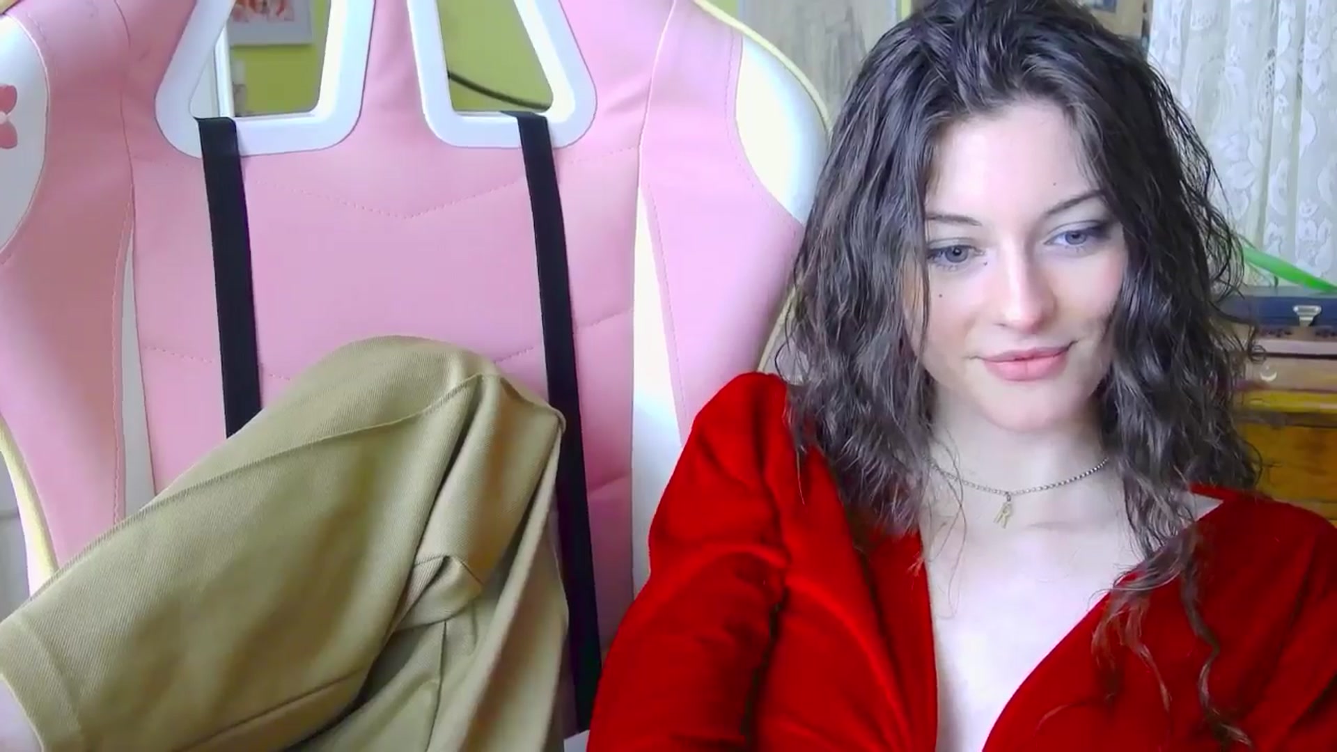 Gallery image thumbnail from viola__'s myfreecams stream on, 03/28/2024, 15:14 image 12 of 20