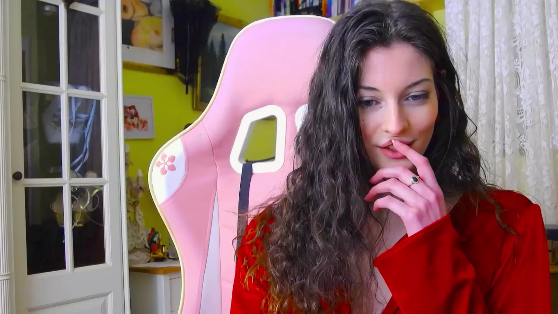 Gallery image thumbnail from viola__'s myfreecams stream on, 03/28/2024, 16:37 image 14 of 20