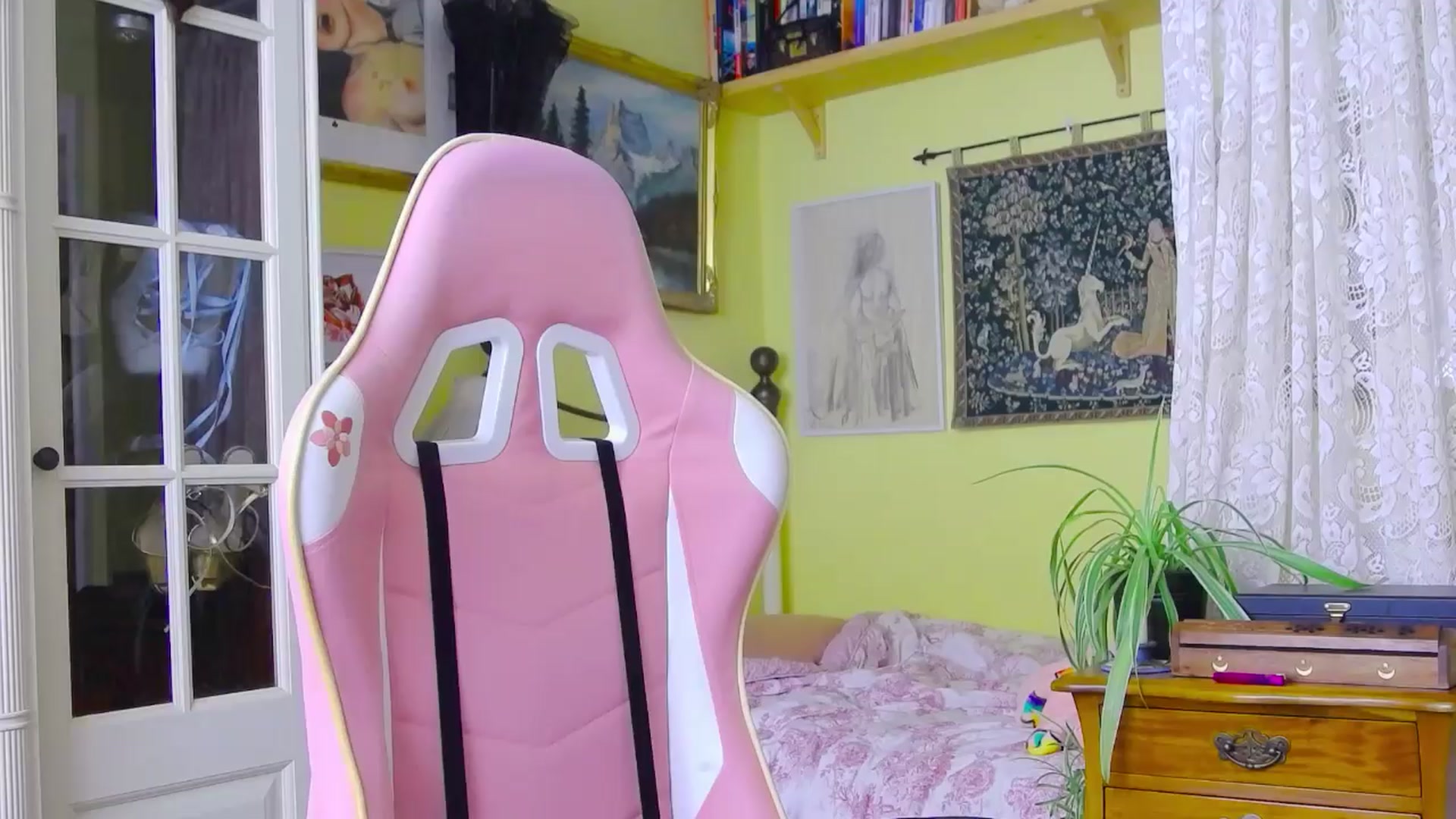 Gallery image thumbnail from viola__'s myfreecams stream on, 03/28/2024, 16:37 image 2 of 20