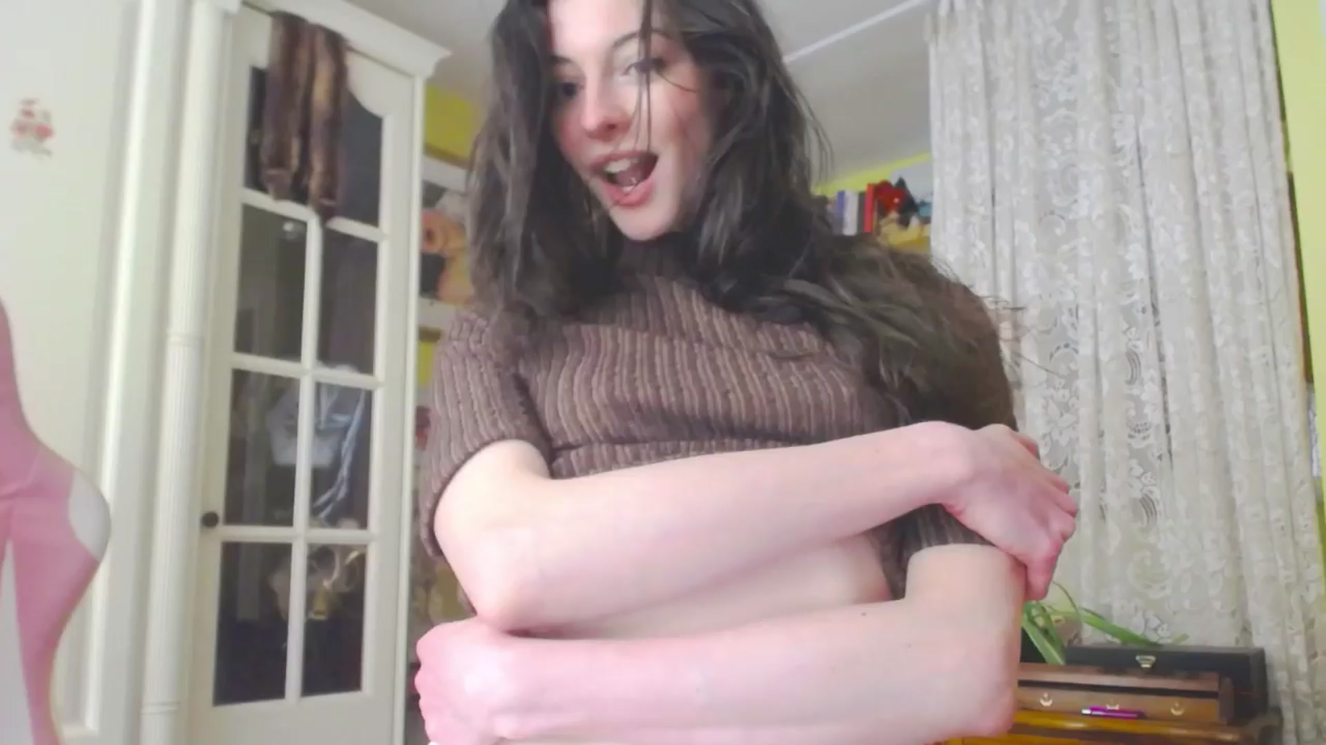 Gallery image thumbnail from viola__'s myfreecams stream on, 04/05/2024, 16:44 image 19 of 20