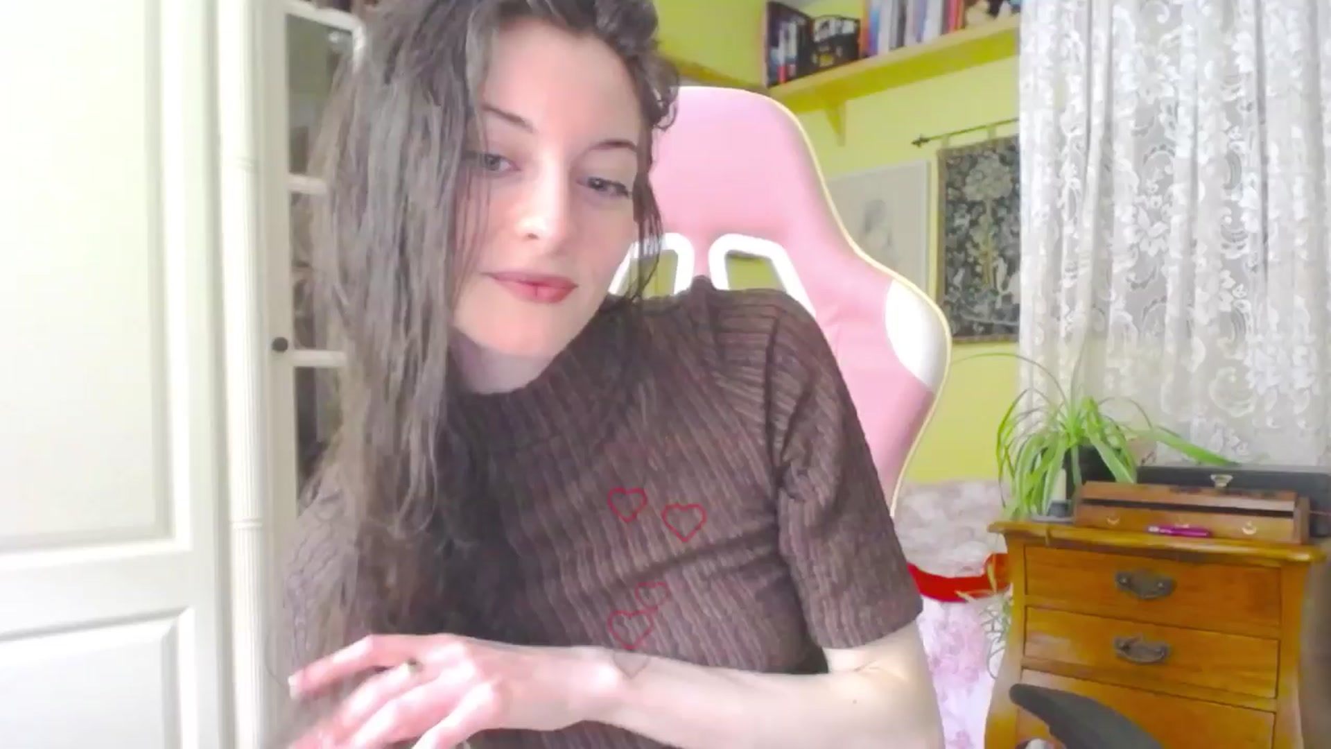 Gallery image thumbnail from viola__'s myfreecams stream on, 04/05/2024, 16:44 image 10 of 20