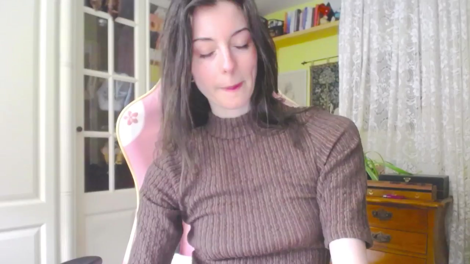 Gallery image thumbnail from viola__'s myfreecams stream on, 04/05/2024, 17:06 image 5 of 20