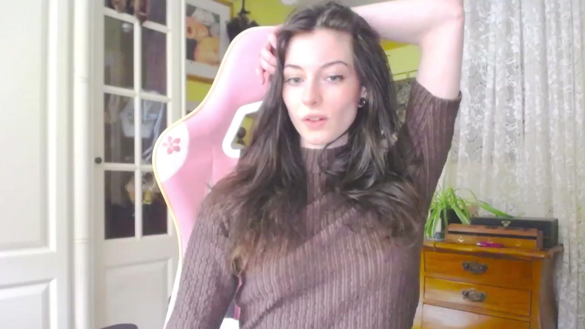 Gallery image thumbnail from viola__'s myfreecams stream on, 04/05/2024, 17:06 image 8 of 20
