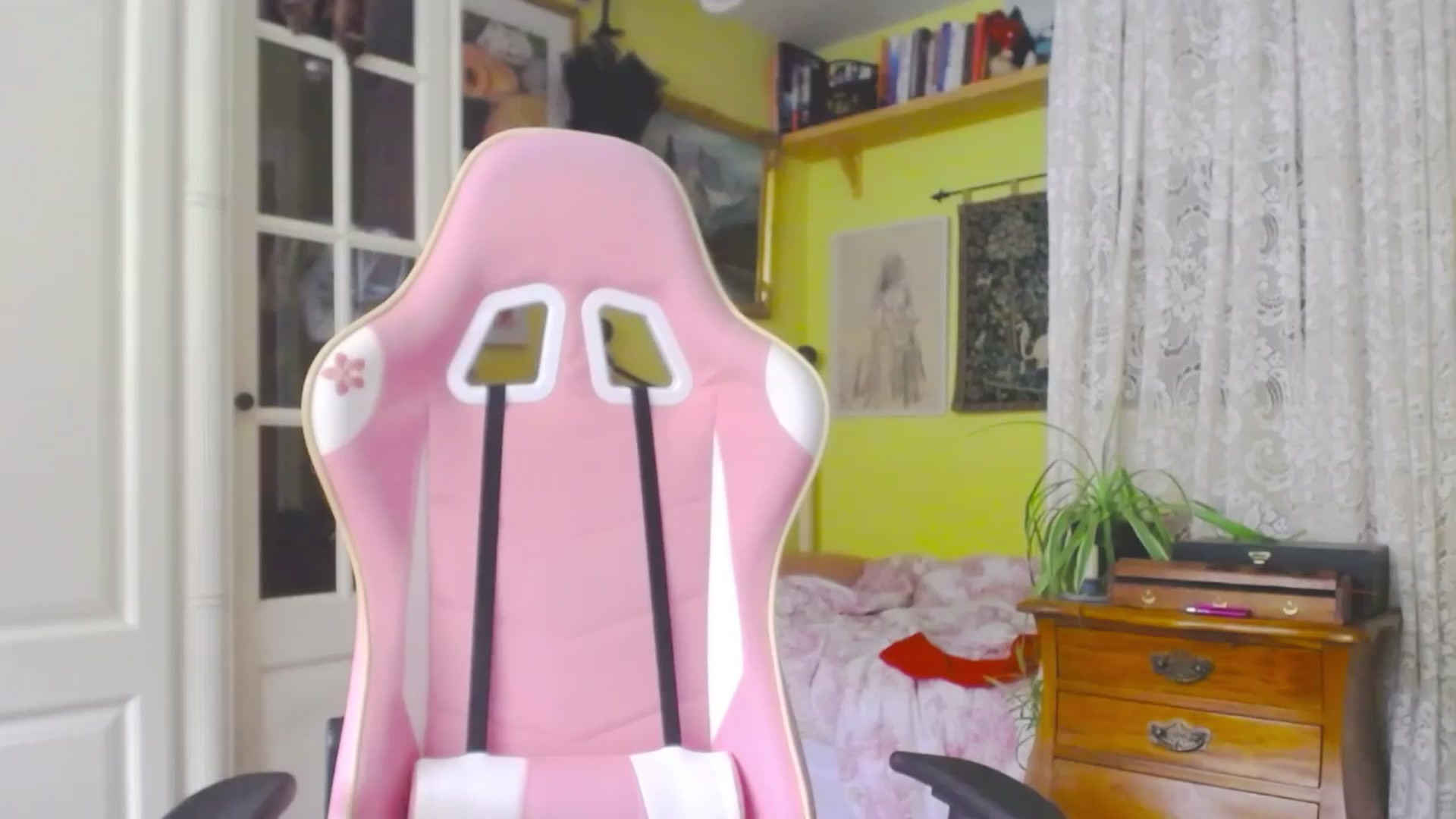 Gallery image thumbnail from viola__'s myfreecams stream on, 04/05/2024, 17:06 image 6 of 20