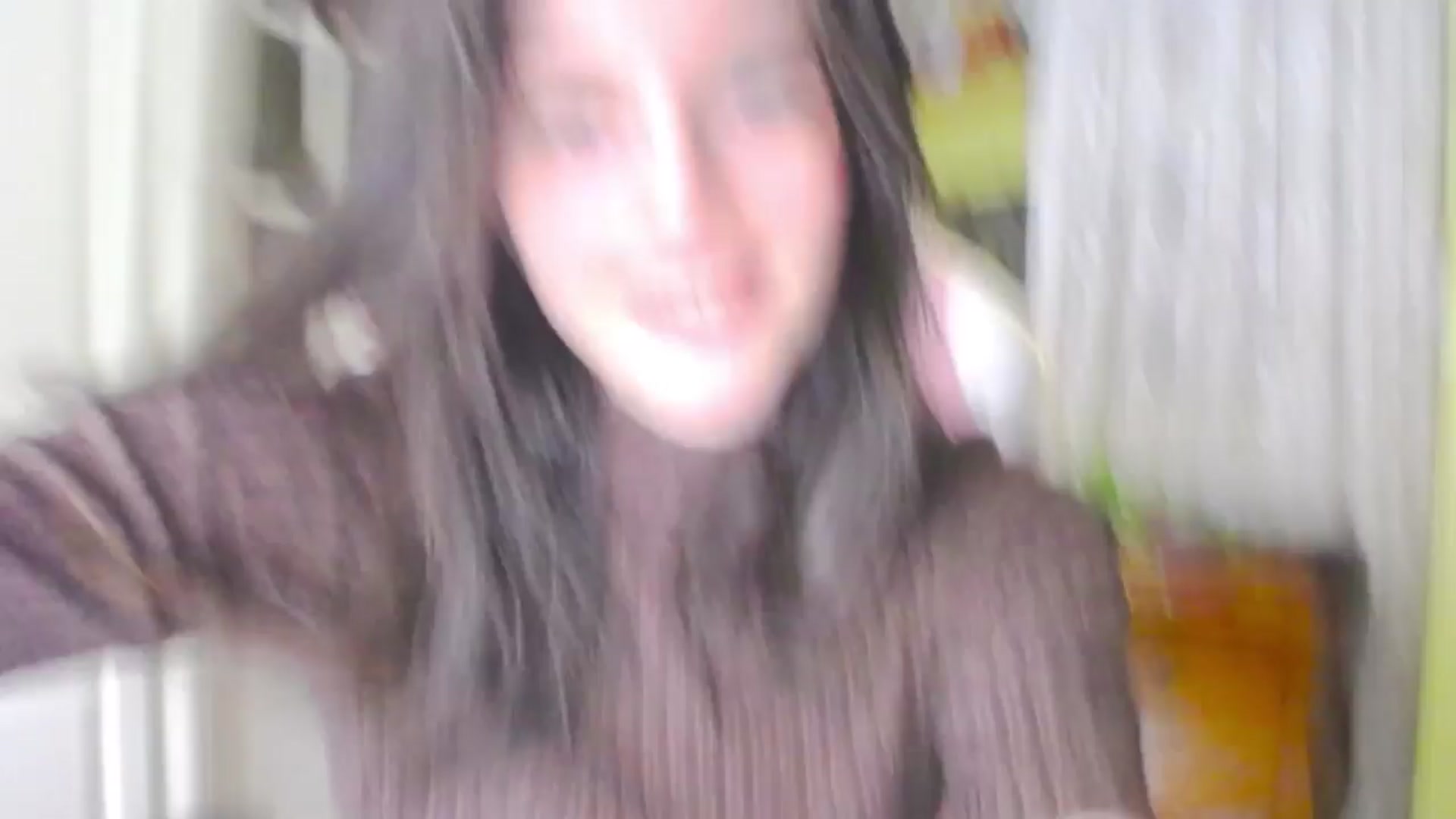 Gallery image thumbnail from viola__'s myfreecams stream on, 04/05/2024, 17:06 image 16 of 20