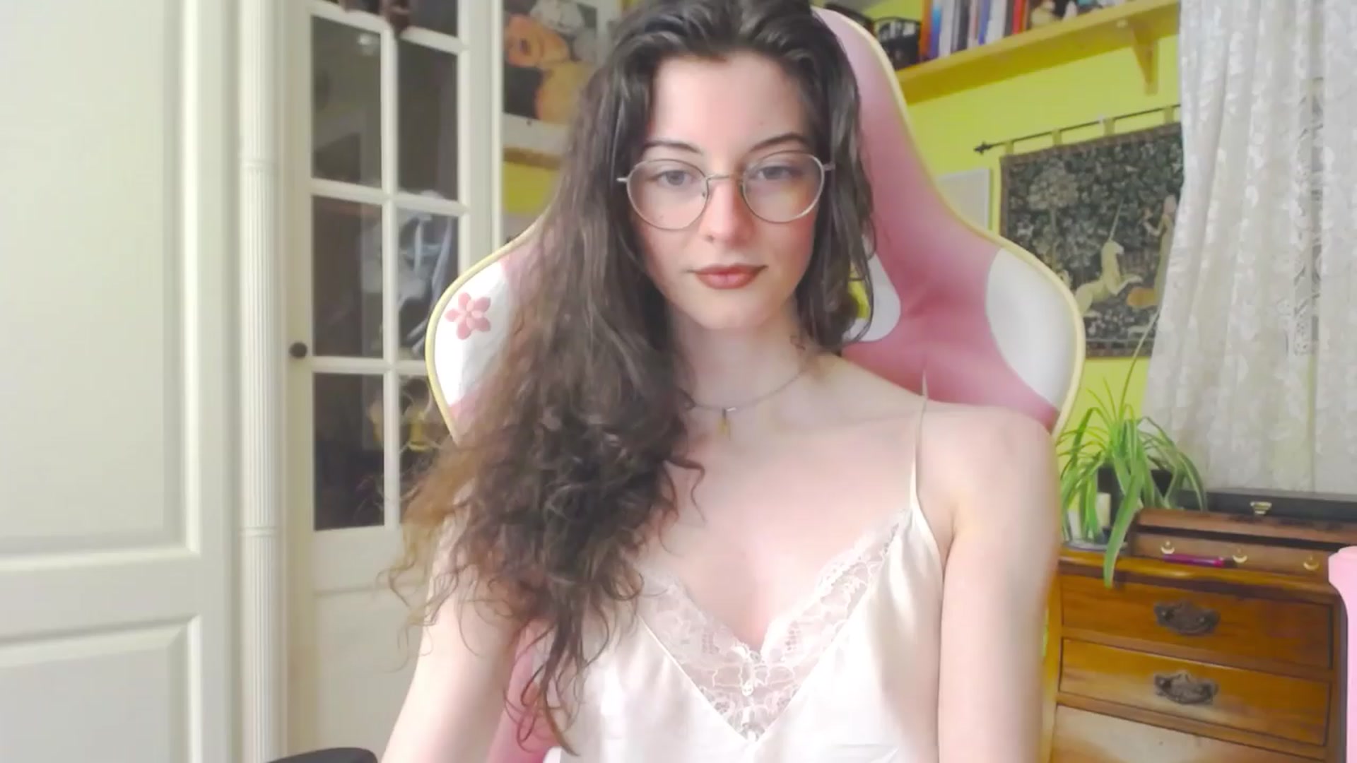 Gallery image thumbnail from viola__'s myfreecams stream on, 04/11/2024, 15:22 image 7 of 20
