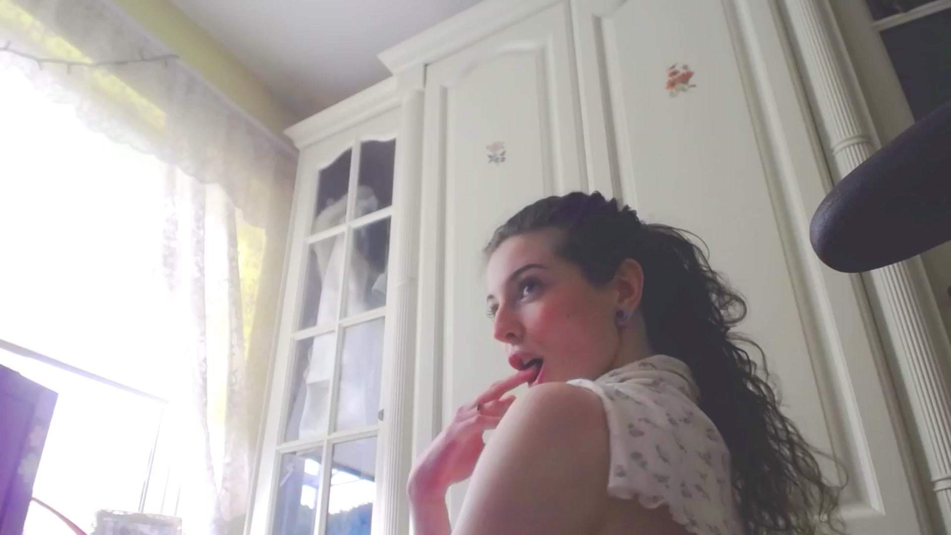 Gallery image thumbnail from viola__'s myfreecams stream on, 04/12/2024, 16:22 image 14 of 20
