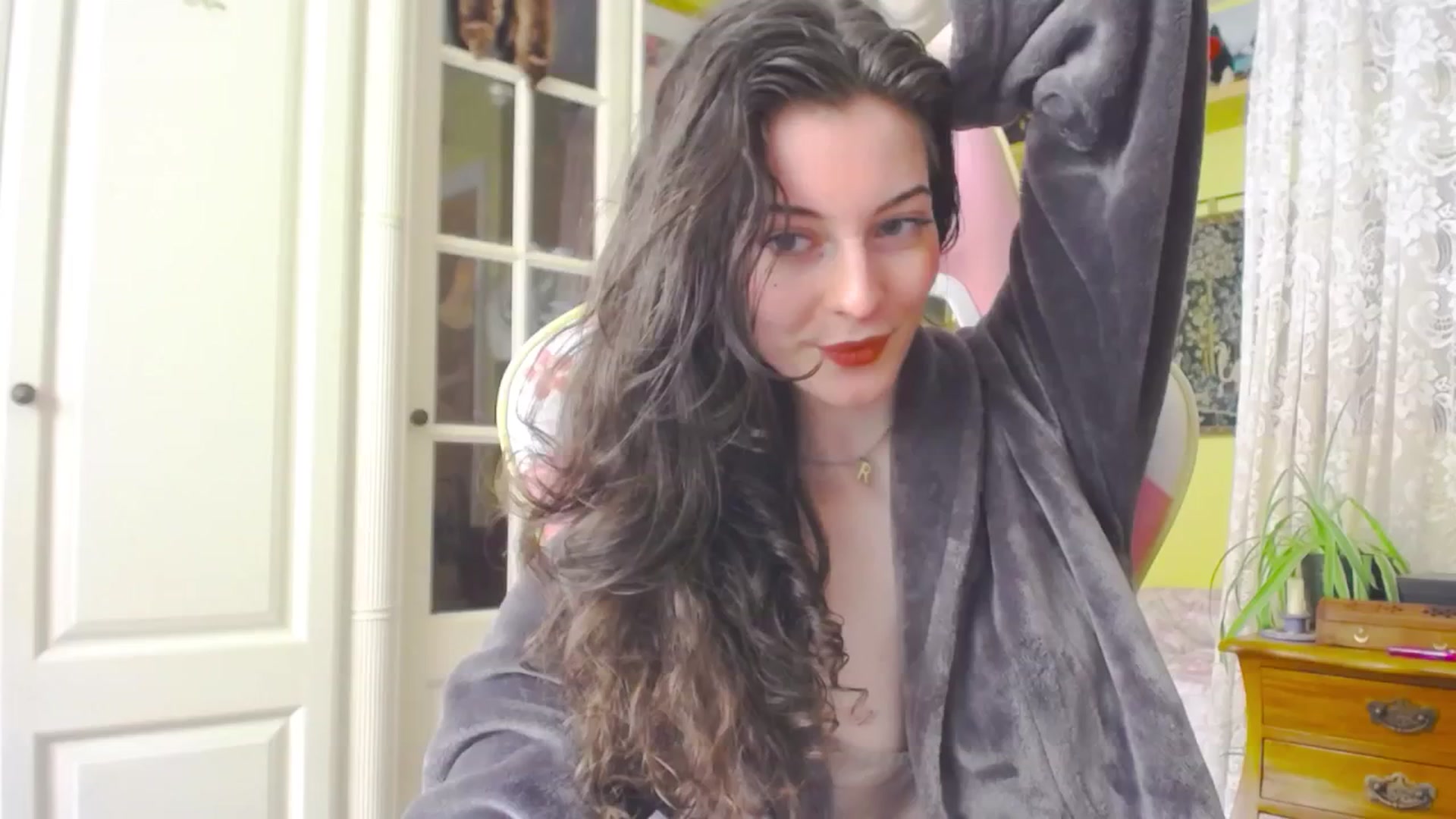 Gallery image thumbnail from viola__'s myfreecams stream on, 04/25/2024, 14:06 image 10 of 20