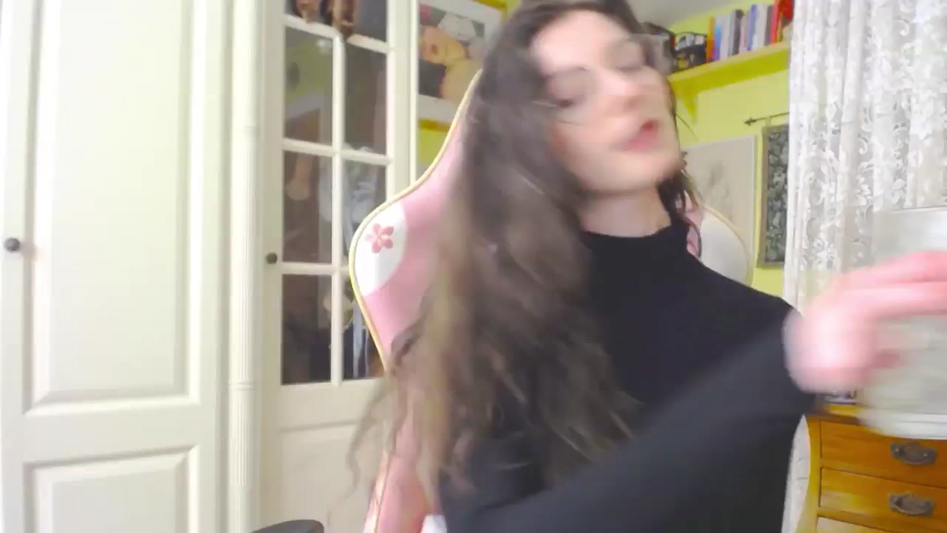Gallery image thumbnail from viola__'s myfreecams stream on, 04/26/2024, 16:02 image 10 of 20