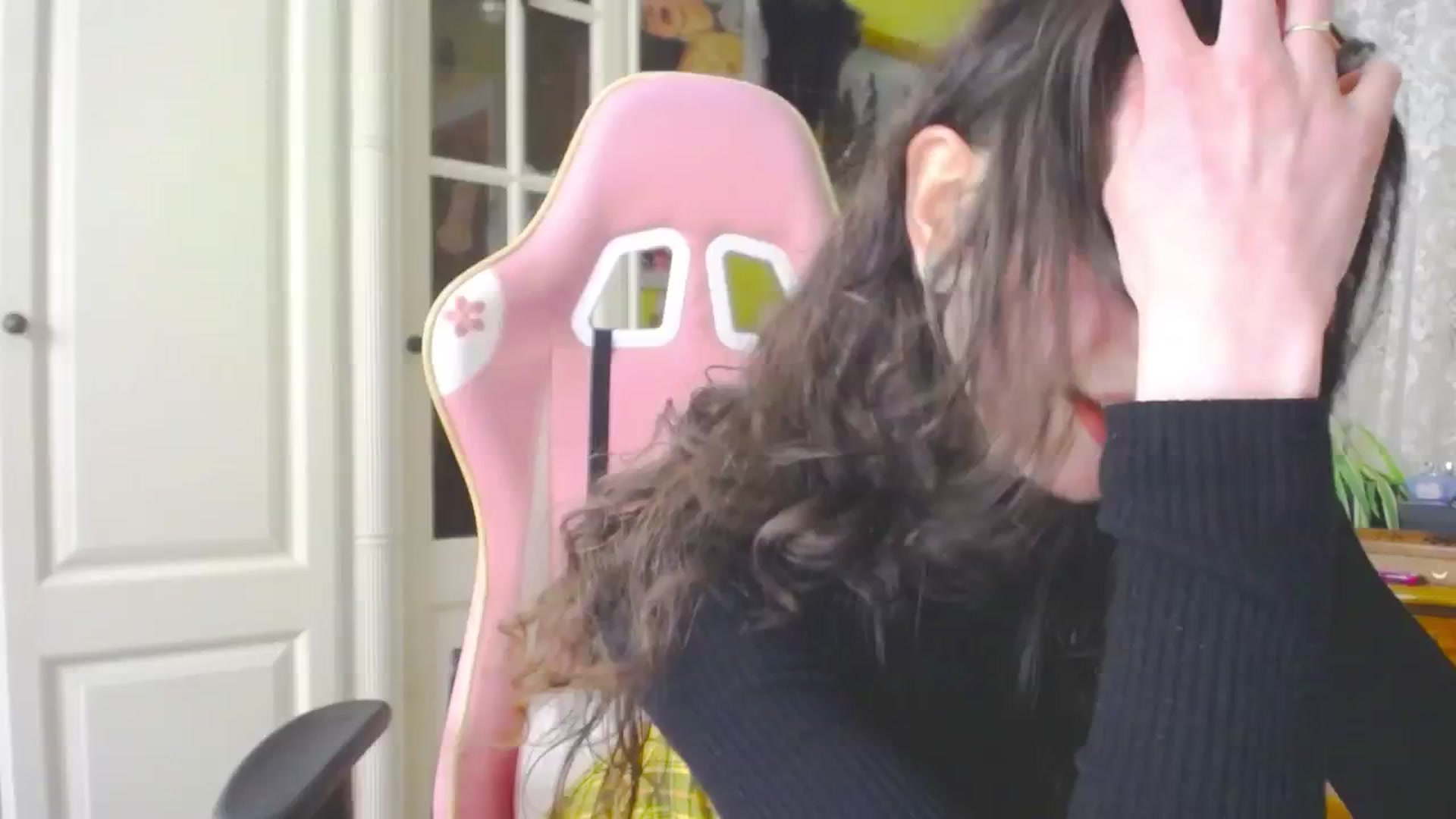 Gallery image thumbnail from viola__'s myfreecams stream on, 04/26/2024, 16:02 image 2 of 20