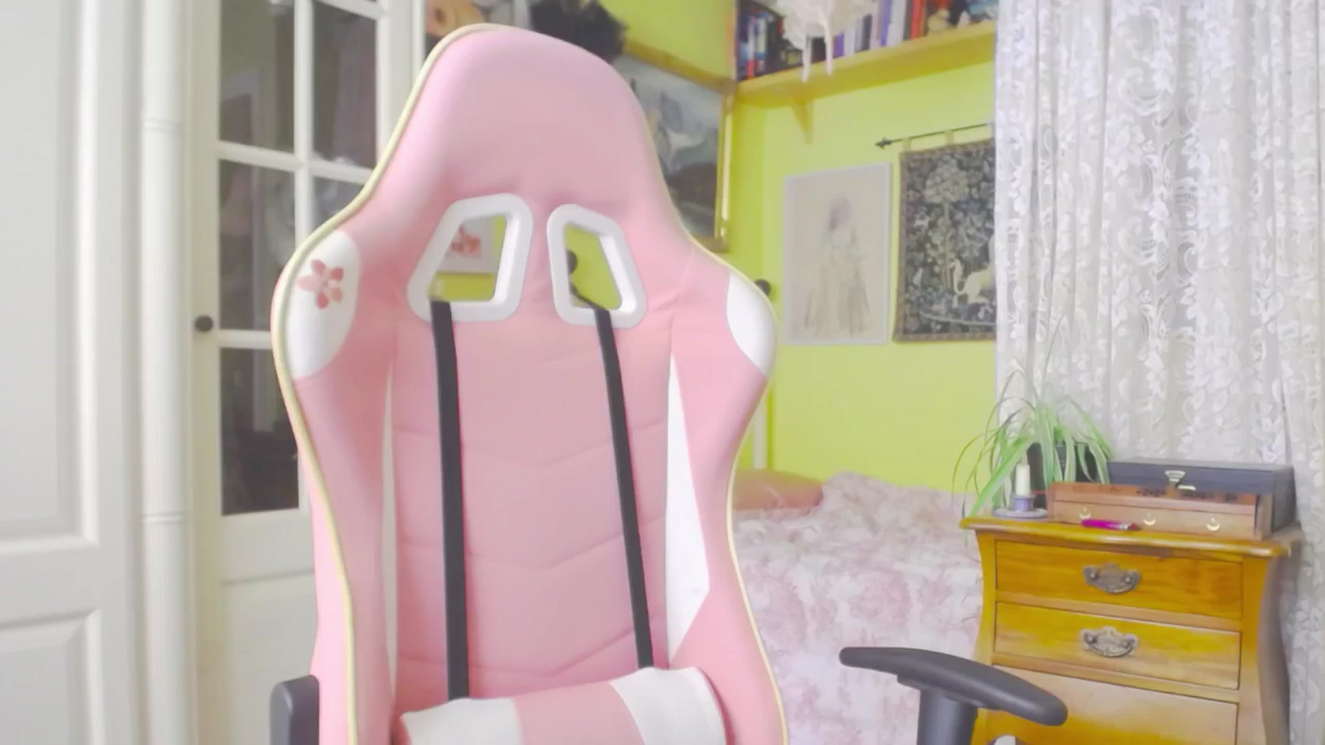Gallery image thumbnail from viola__'s myfreecams stream on, 05/02/2024, 15:04 image 14 of 20