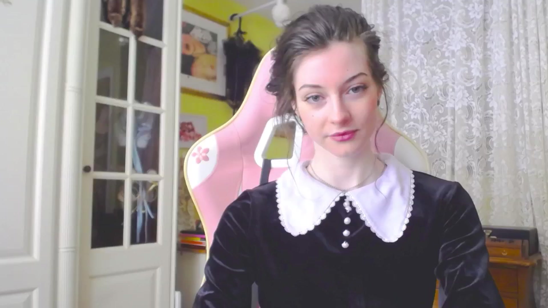 Gallery image thumbnail from viola__'s myfreecams stream on, 05/02/2024, 15:04 image 1 of 20