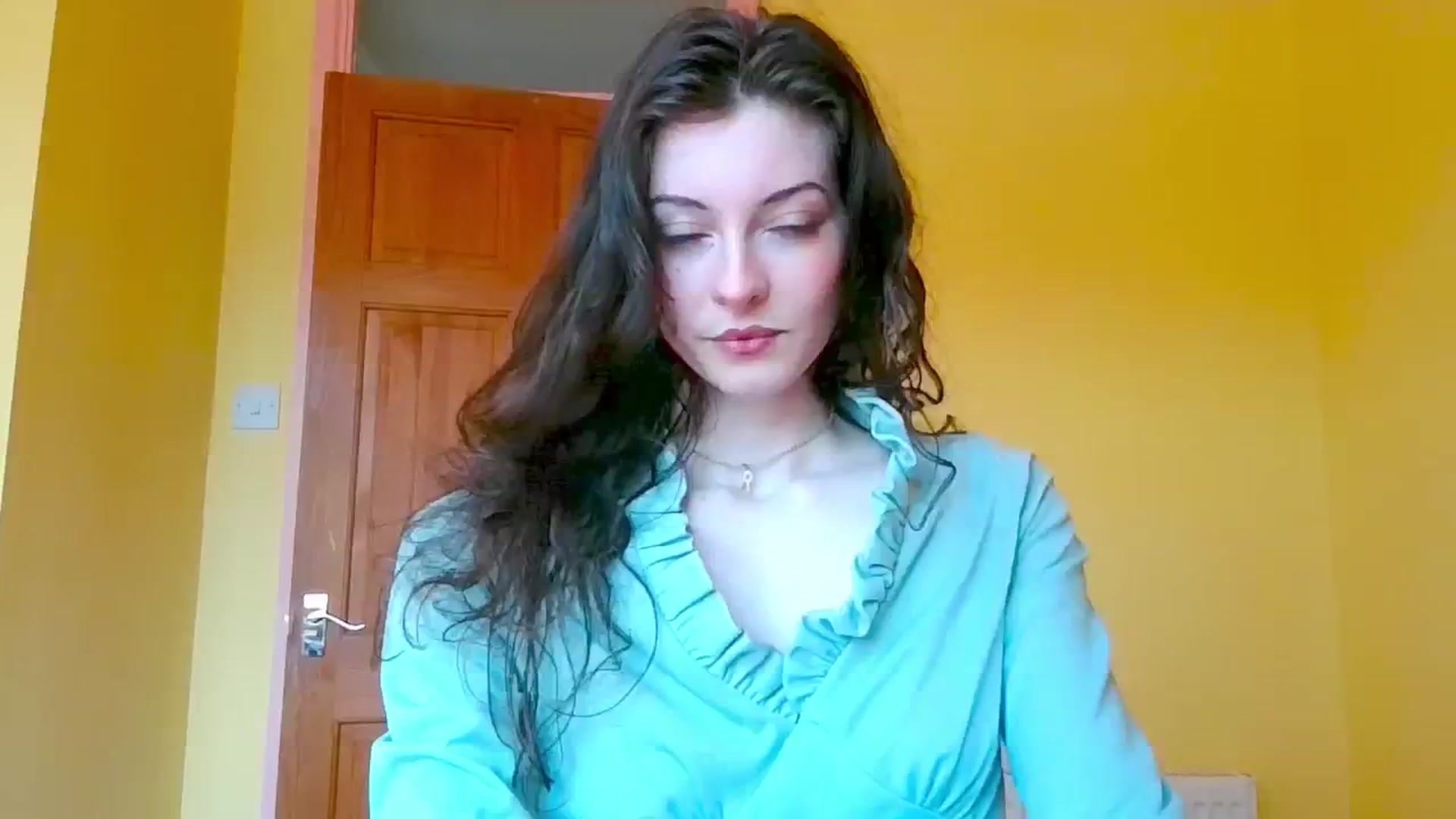 Gallery image thumbnail from viola__'s myfreecams stream on, 05/07/2024, 15:13 image 2 of 20
