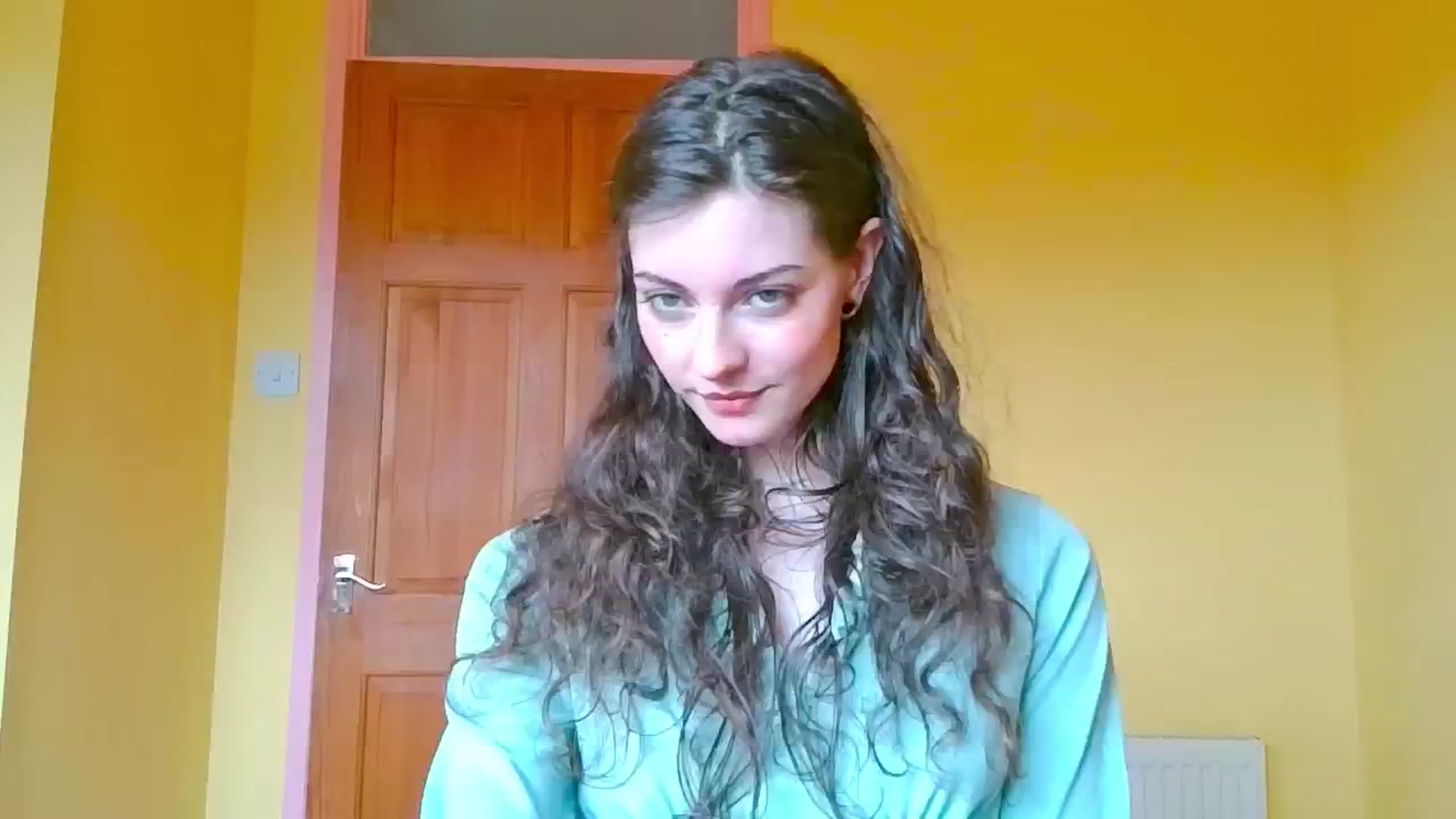 Gallery image thumbnail from viola__'s myfreecams stream on, 05/07/2024, 15:13 image 17 of 20