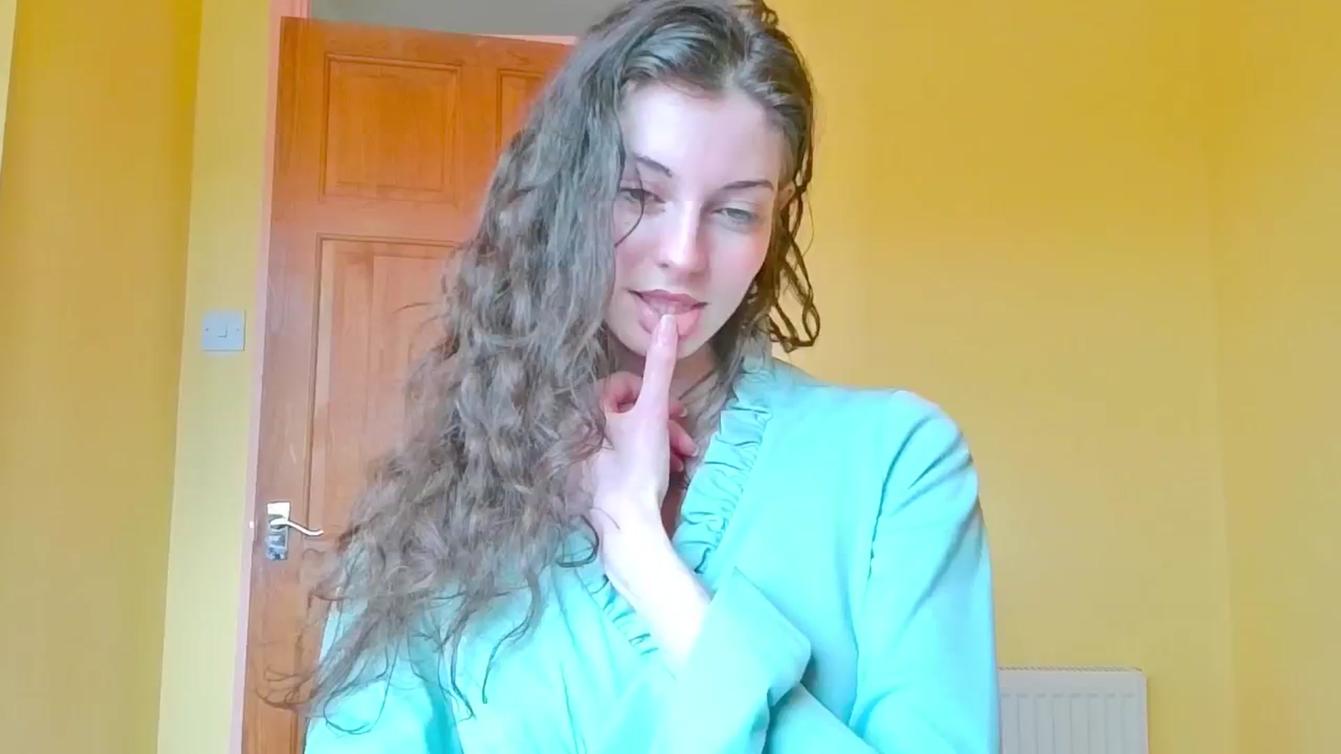 Gallery image thumbnail from viola__'s myfreecams stream on, 05/07/2024, 15:13 image 7 of 20