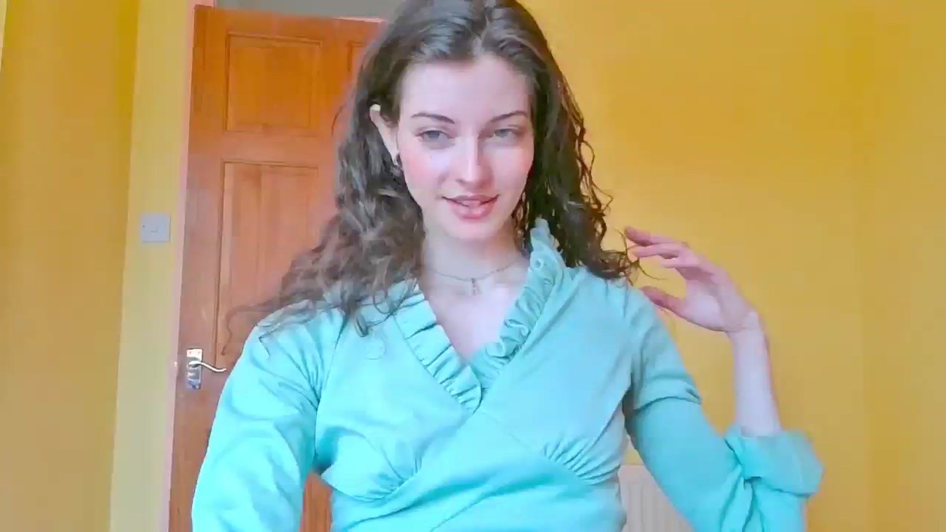 Gallery image thumbnail from viola__'s myfreecams stream on, 05/07/2024, 15:13 image 6 of 20