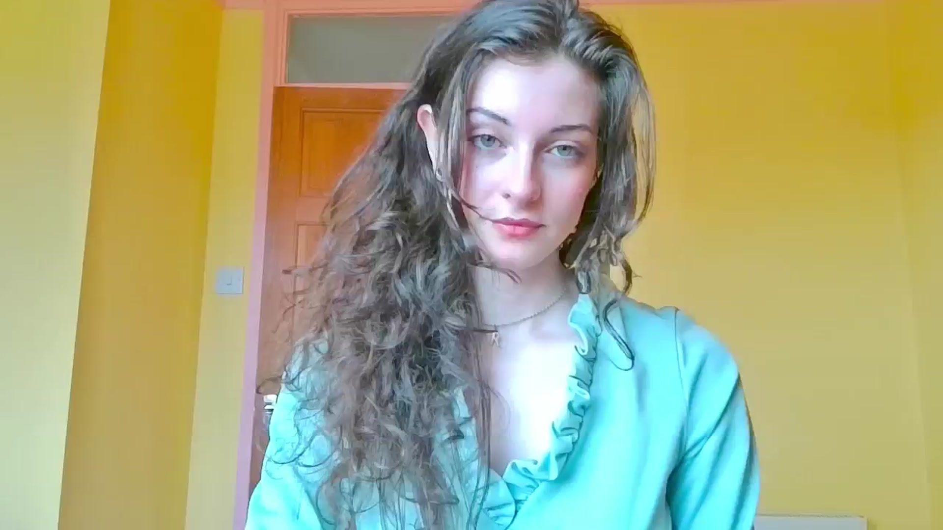 Gallery image thumbnail from viola__'s myfreecams stream on, 05/07/2024, 16:17 image 3 of 20