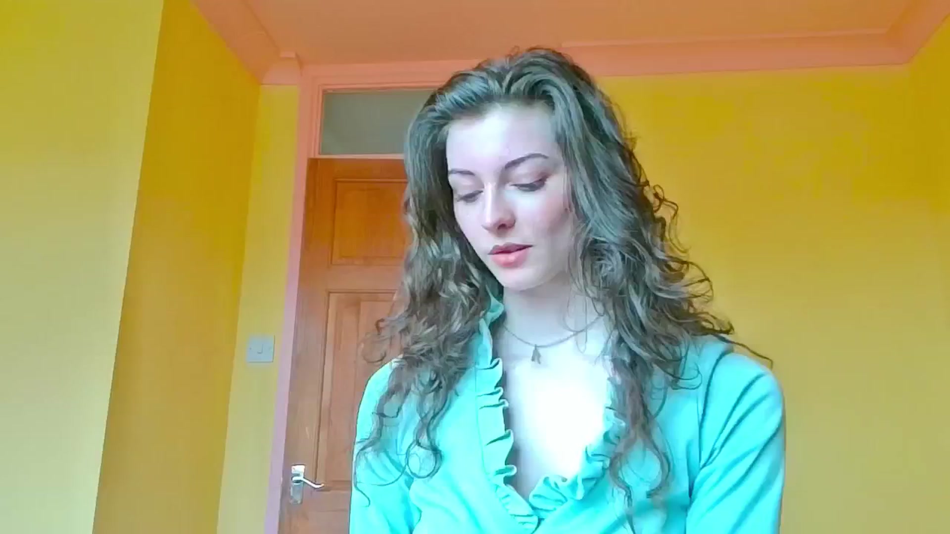 Gallery image thumbnail from viola__'s myfreecams stream on, 05/07/2024, 16:17 image 10 of 20