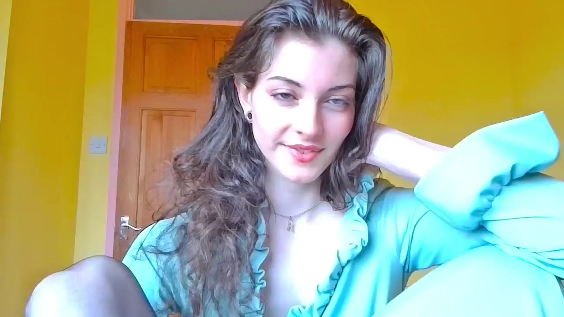 Gallery image thumbnail from viola__'s myfreecams stream on, 05/07/2024, 17:53 image 8 of 20