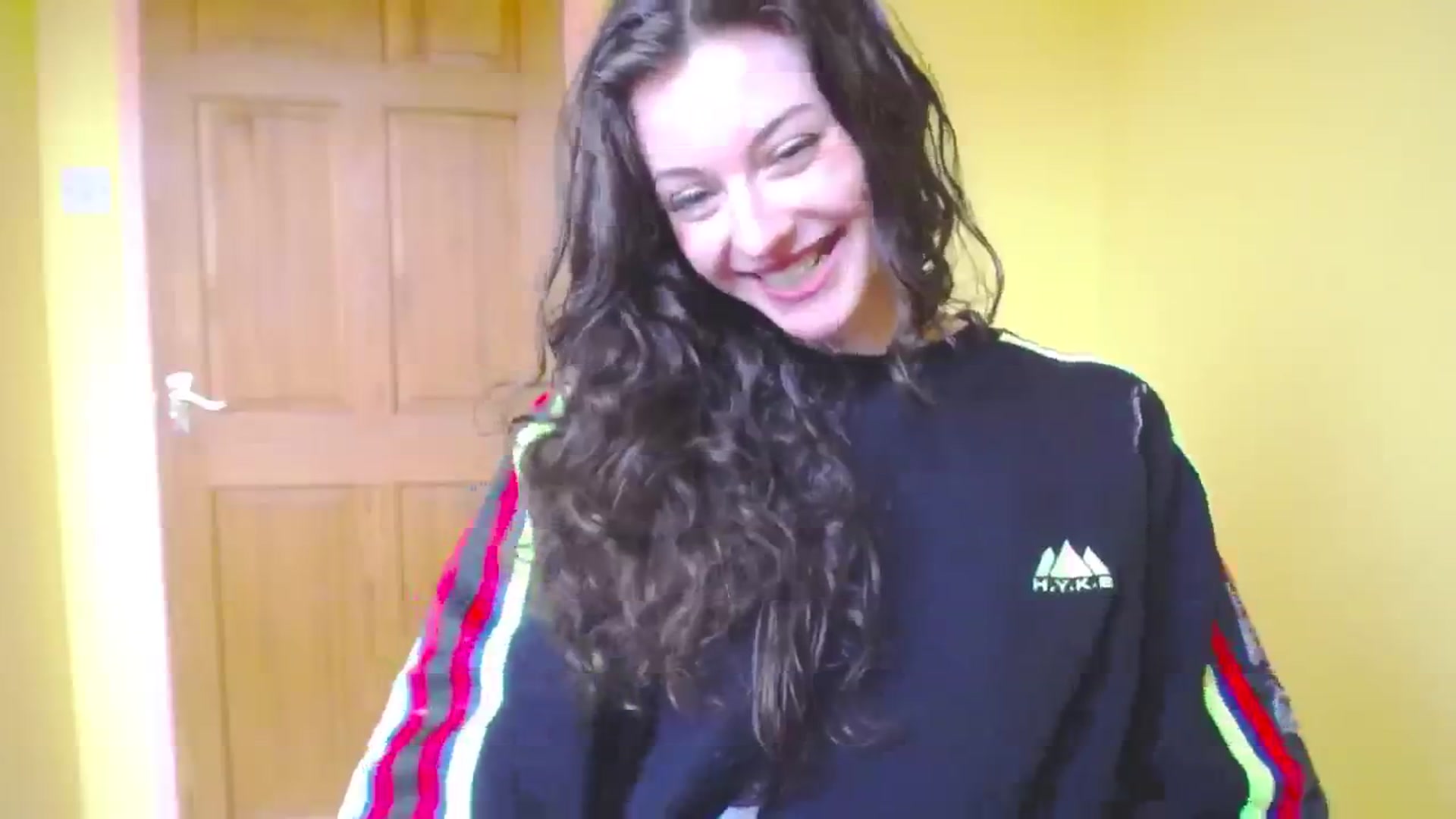 Gallery image thumbnail from viola__'s myfreecams stream on, 05/08/2024, 12:59 image 17 of 20