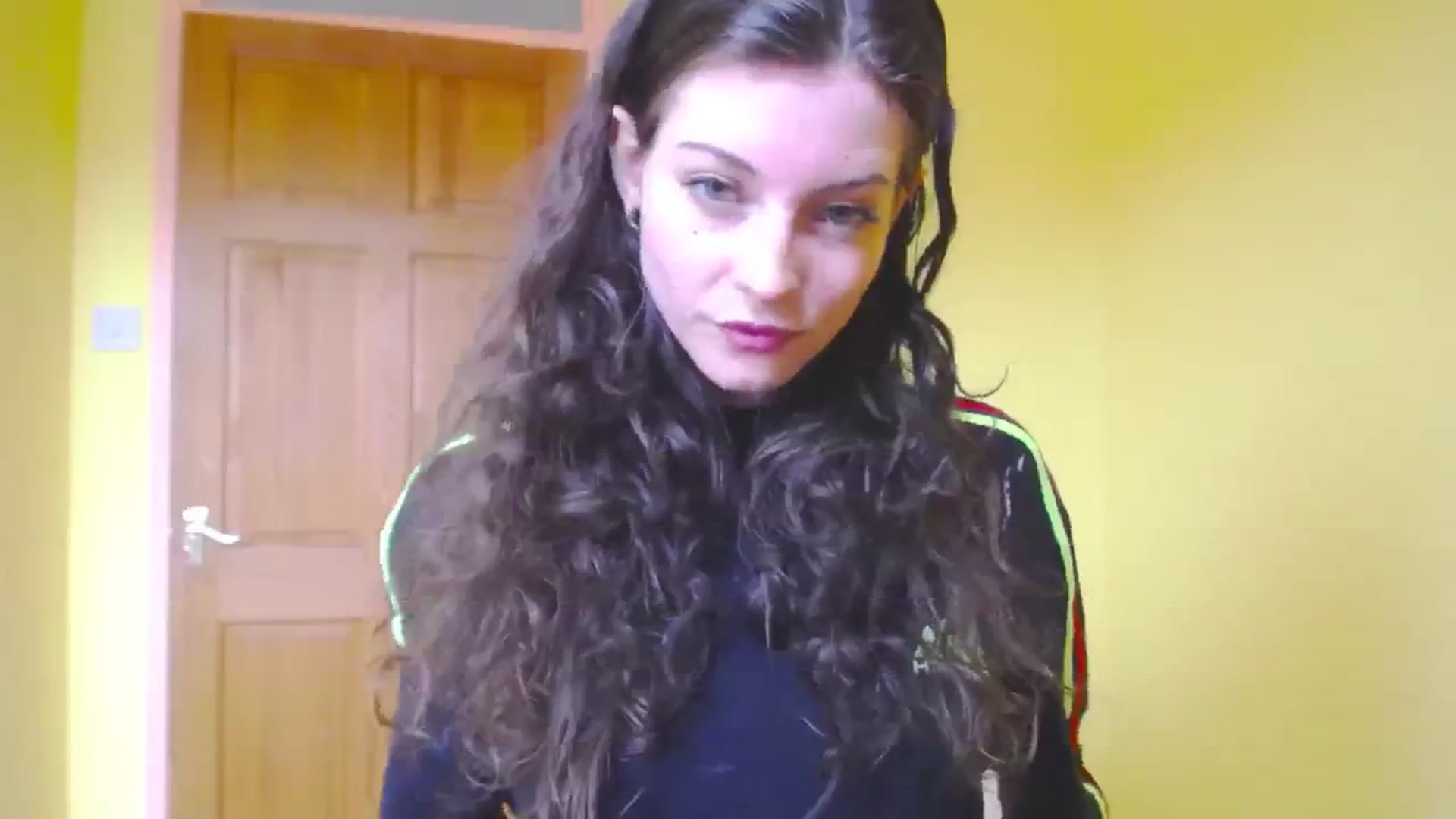 Gallery image thumbnail from viola__'s myfreecams stream on, 05/08/2024, 12:59 image 9 of 20
