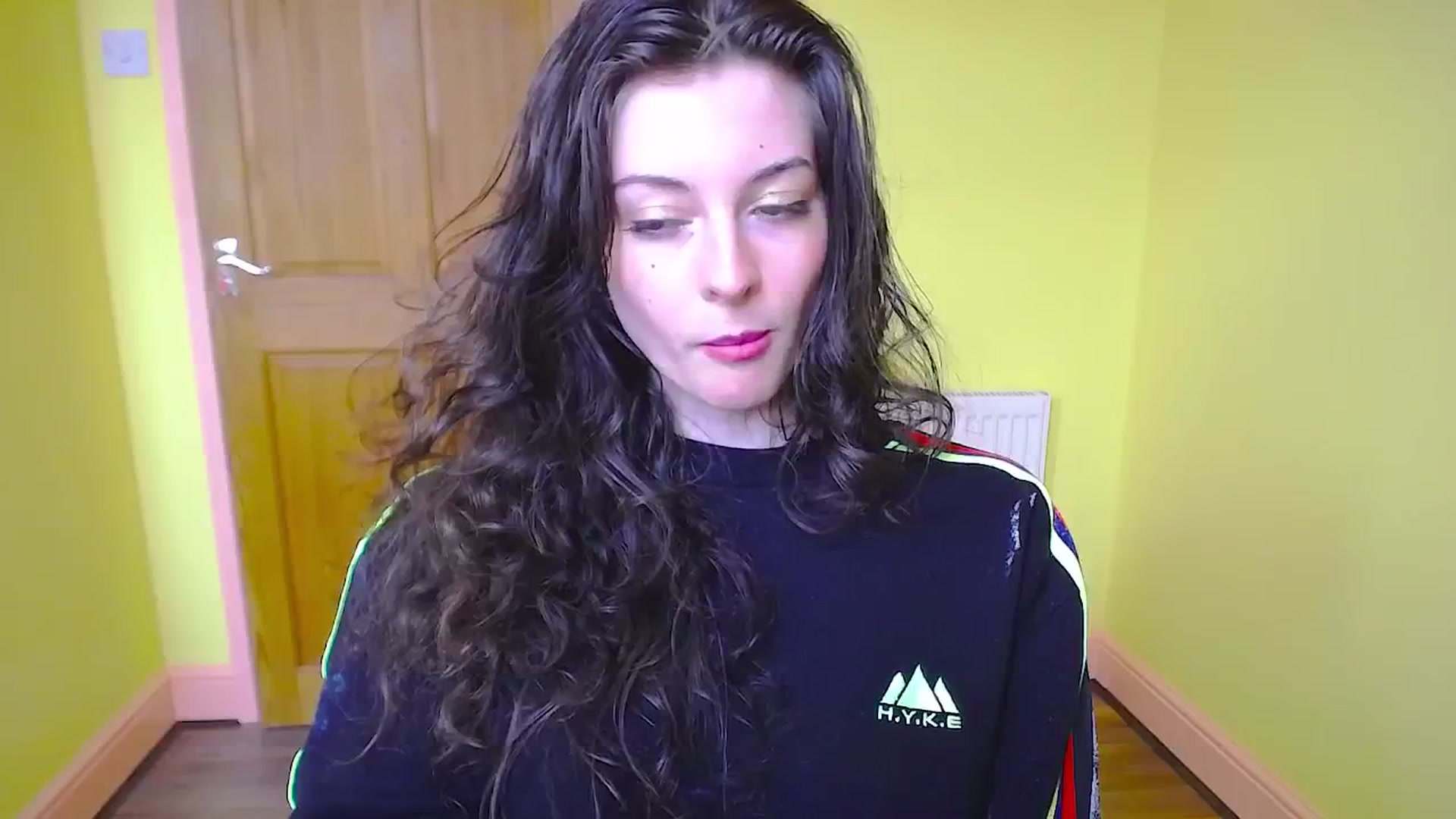 Gallery image thumbnail from viola__'s myfreecams stream on, 05/08/2024, 15:57 image 9 of 20