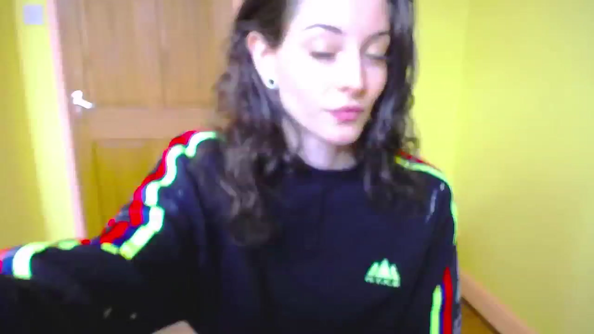 Gallery image thumbnail from viola__'s myfreecams stream on, 05/08/2024, 15:57 image 13 of 20