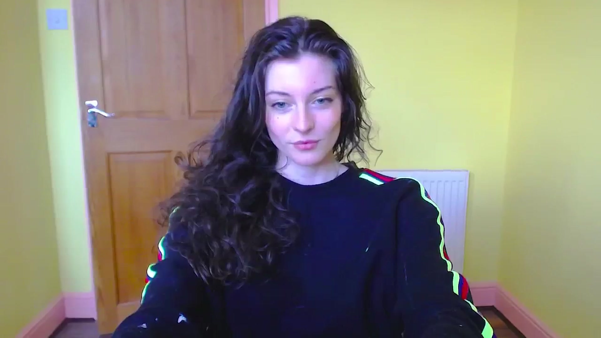 Gallery image thumbnail from viola__'s myfreecams stream on, 05/08/2024, 19:07 image 10 of 20