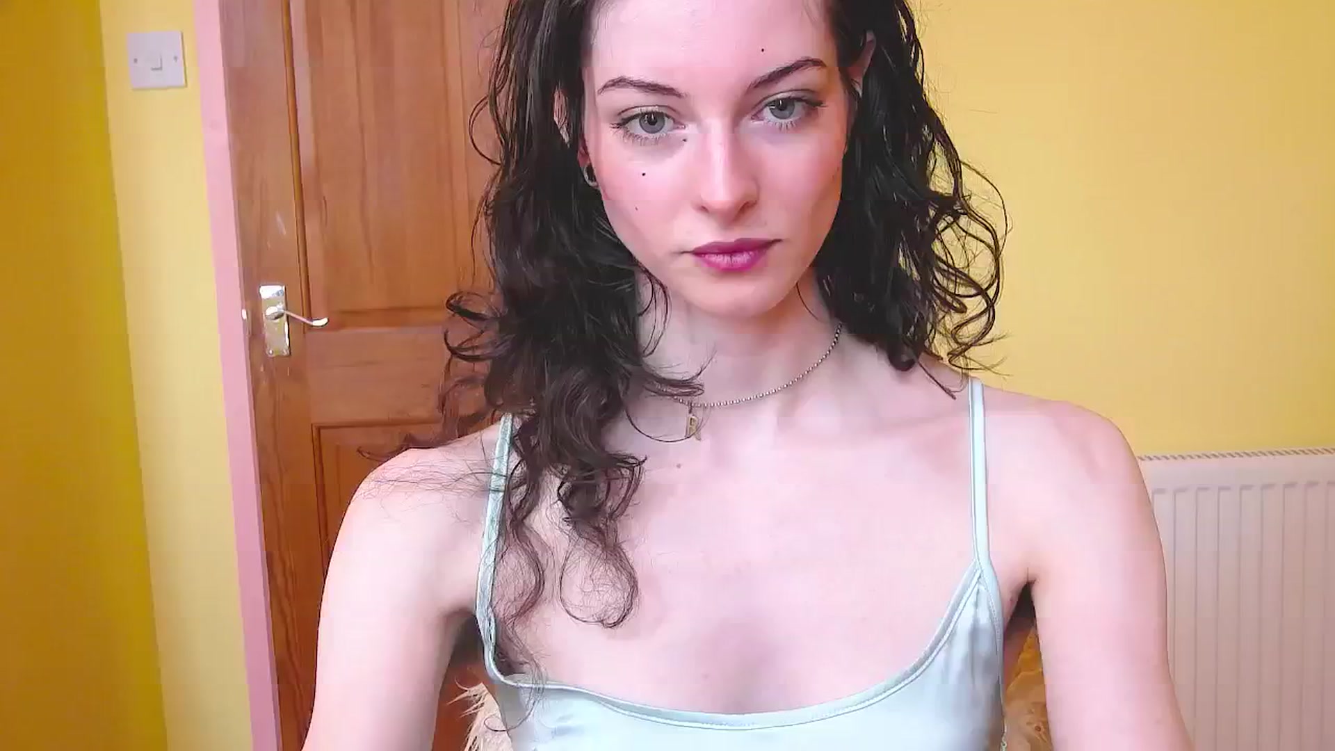 Gallery image thumbnail from viola__'s myfreecams stream on, 05/09/2024, 15:16 image 5 of 20