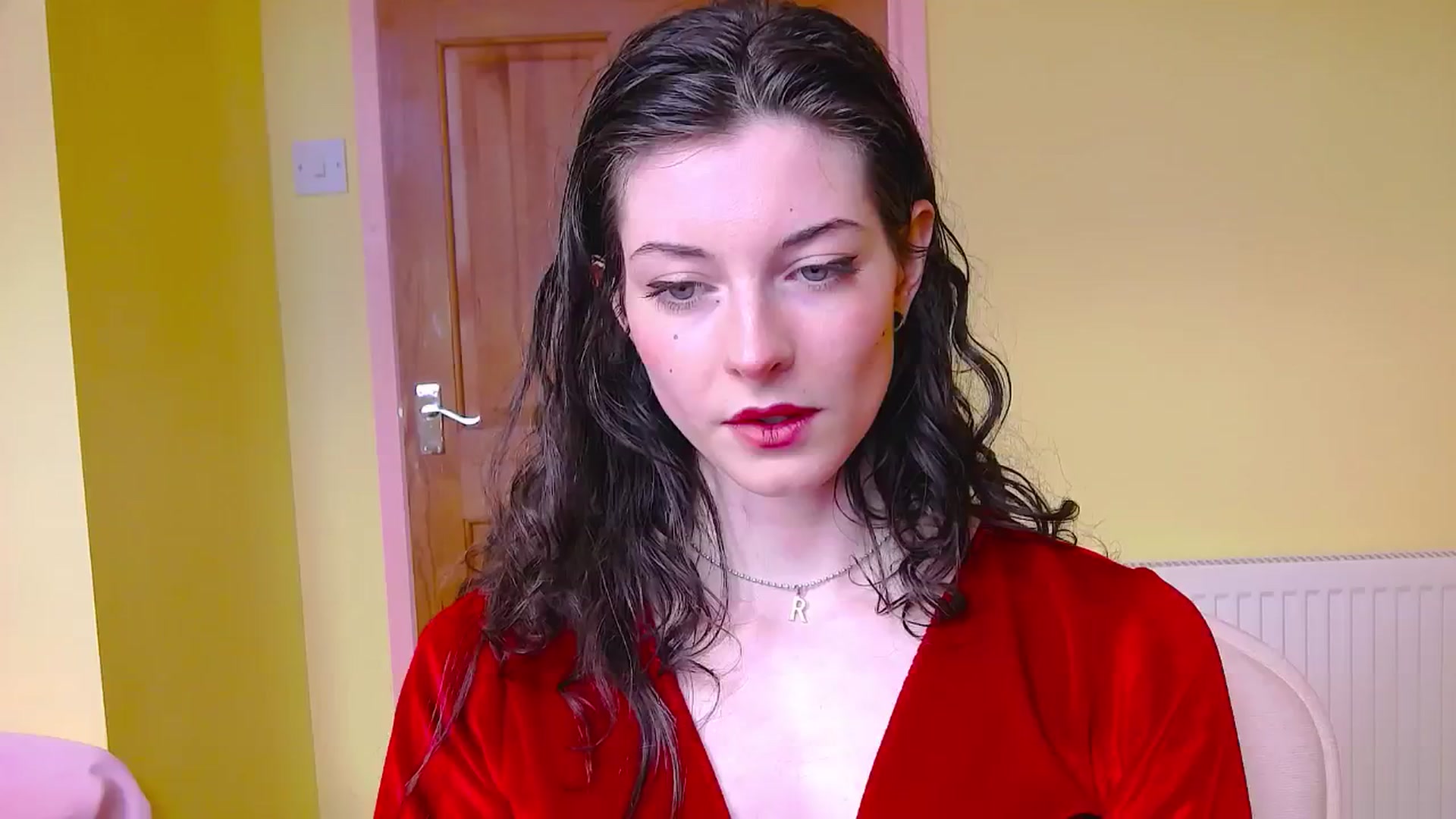 Gallery image thumbnail from viola__'s myfreecams stream on, 05/16/2024, 14:37 image 16 of 20