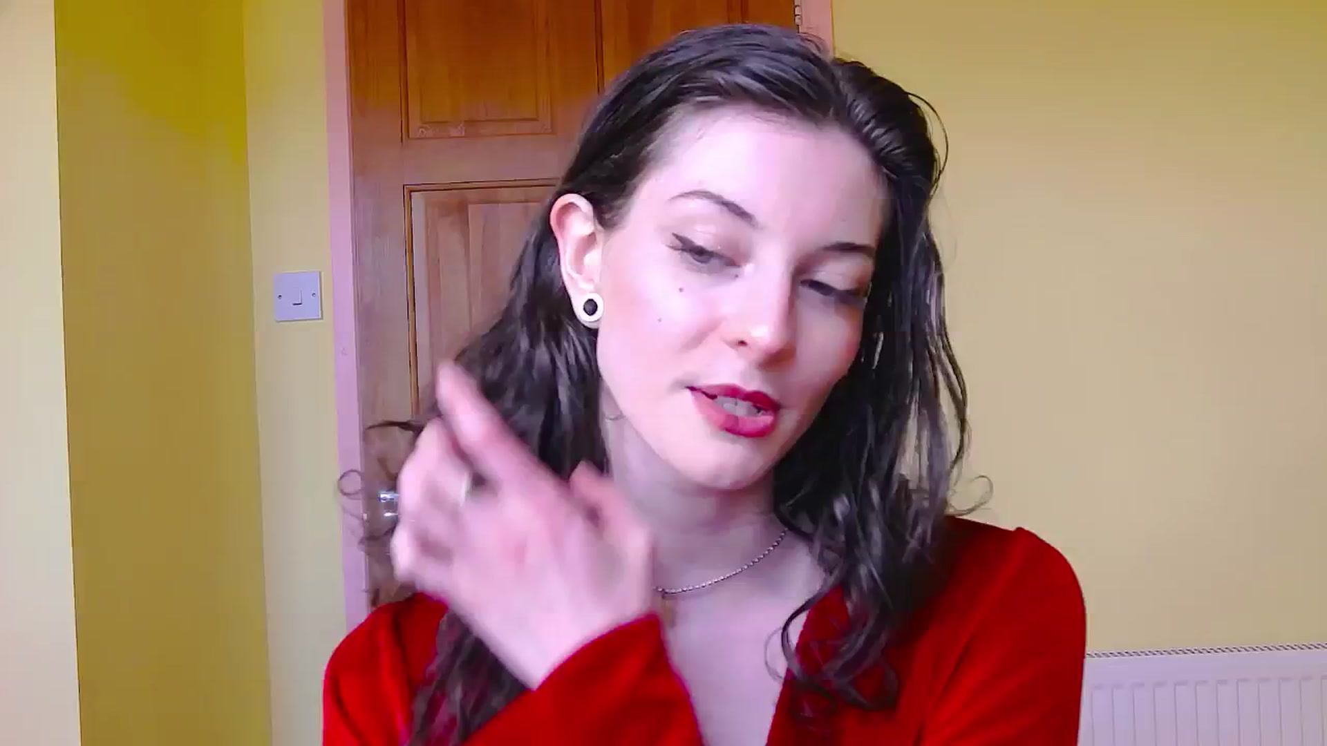 Gallery image thumbnail from viola__'s myfreecams stream on, 05/16/2024, 15:33 image 7 of 20