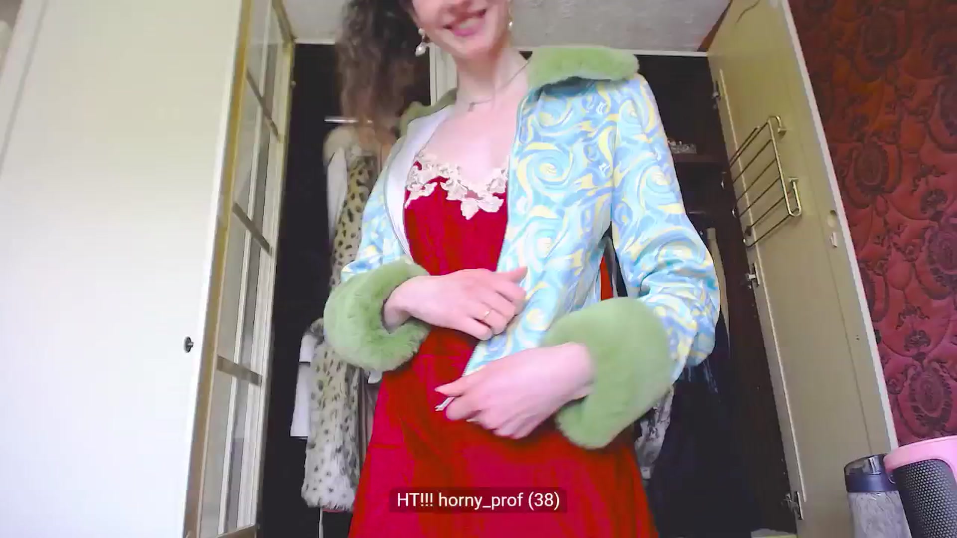 Gallery image thumbnail from viola__'s myfreecams stream on, 05/21/2024, 13:15 image 13 of 20