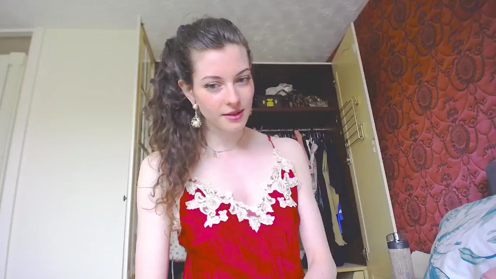 Gallery image thumbnail from viola__'s myfreecams stream on, 05/21/2024, 15:31 image 7 of 20