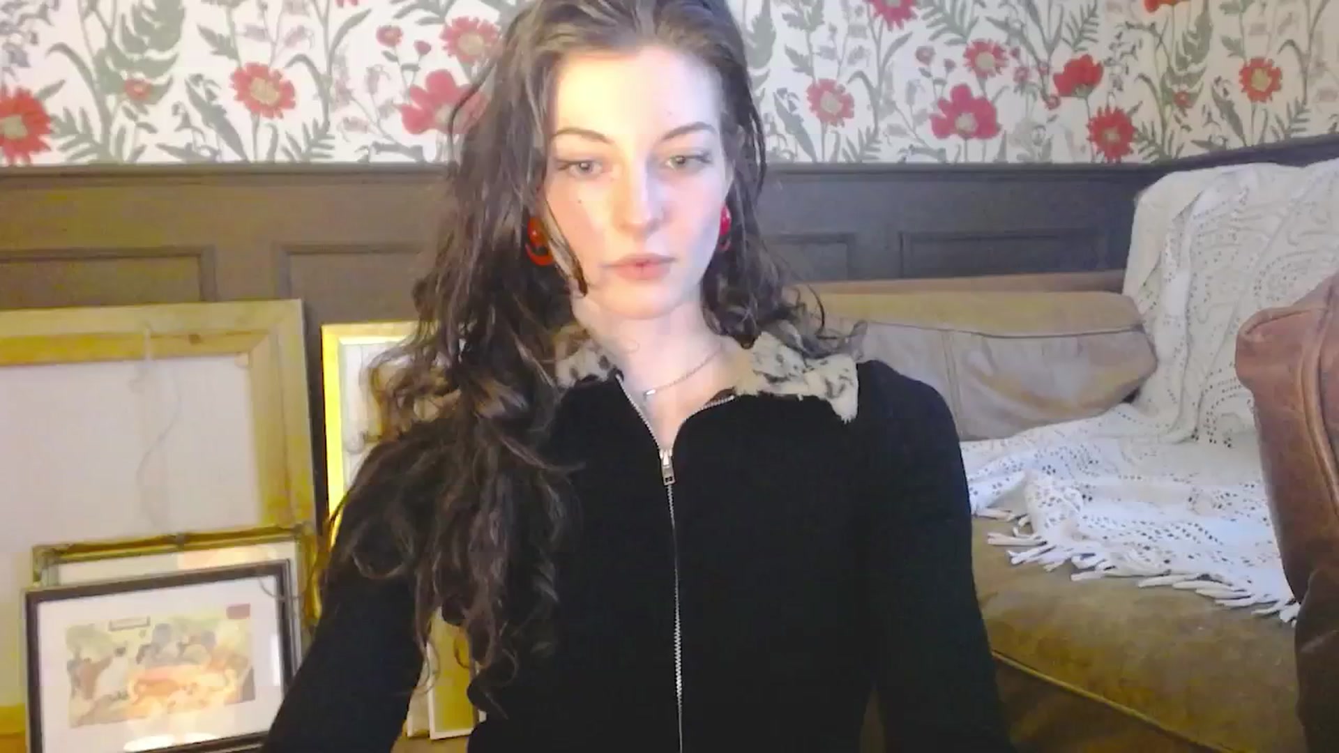 Gallery image thumbnail from viola__'s myfreecams stream on, 05/28/2024, 16:17 image 14 of 20