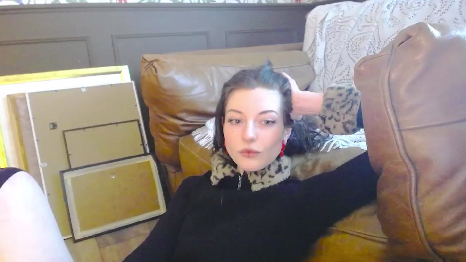 Gallery image thumbnail from viola__'s myfreecams stream on, 05/28/2024, 16:50 image 3 of 20