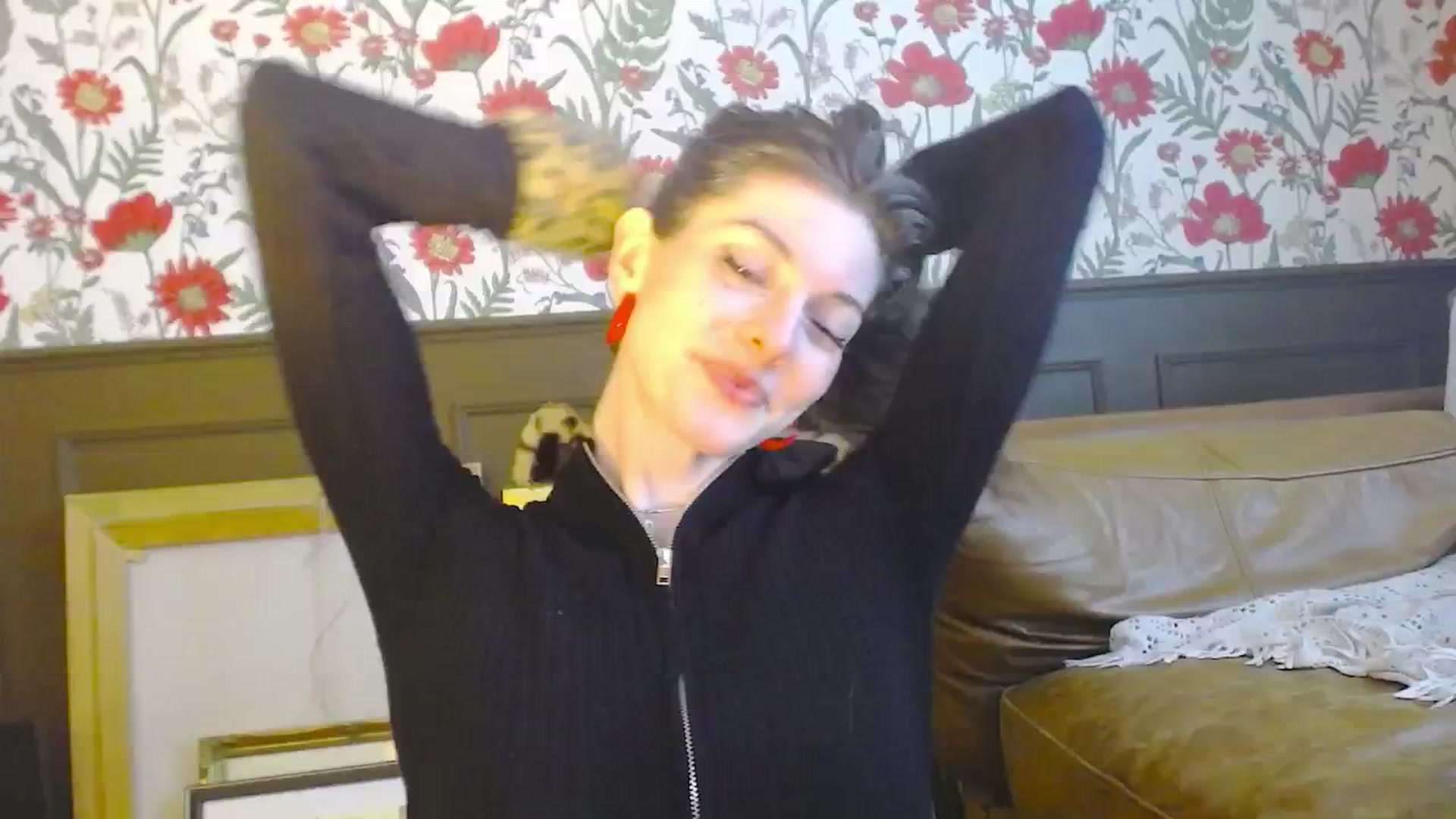 Gallery image thumbnail from viola__'s myfreecams stream on, 05/28/2024, 16:50 image 18 of 20
